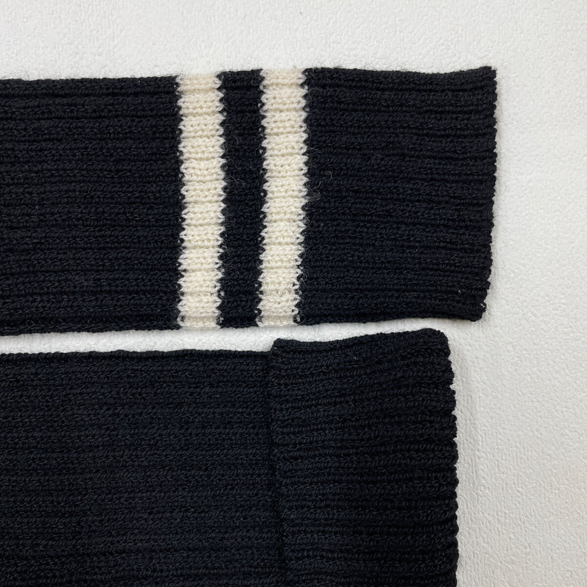 Y's ワイズ YV-K25-187 ブラック ライン タートルネック ニット トップス 2