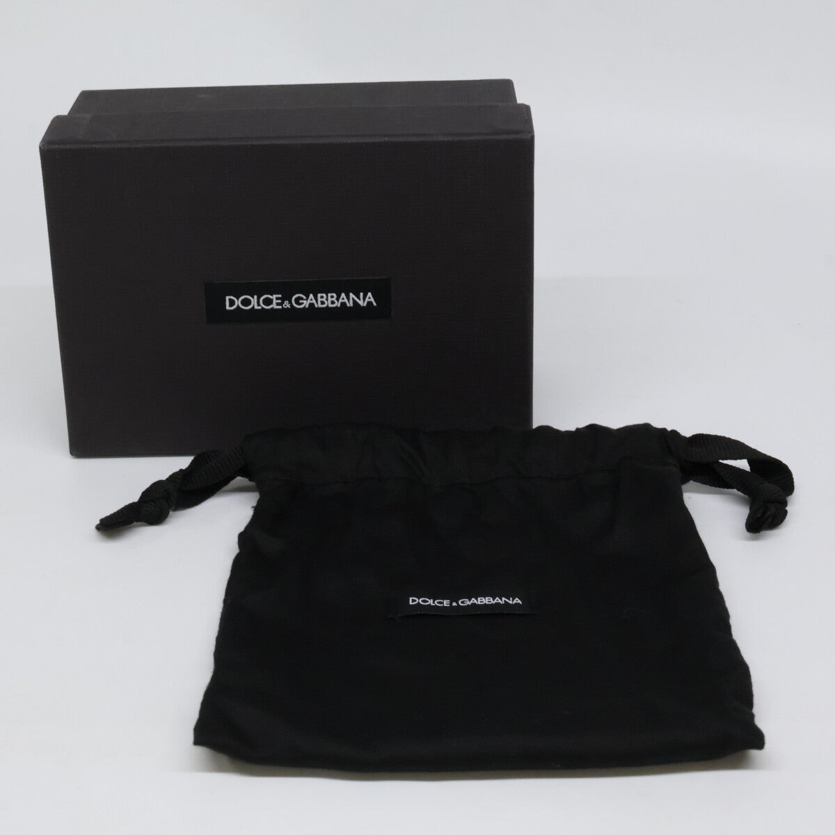 DOLCE&GABBANA ドルチェアンドガッバーナ DGロゴチャーム リボン エコファーポンポン キーリング