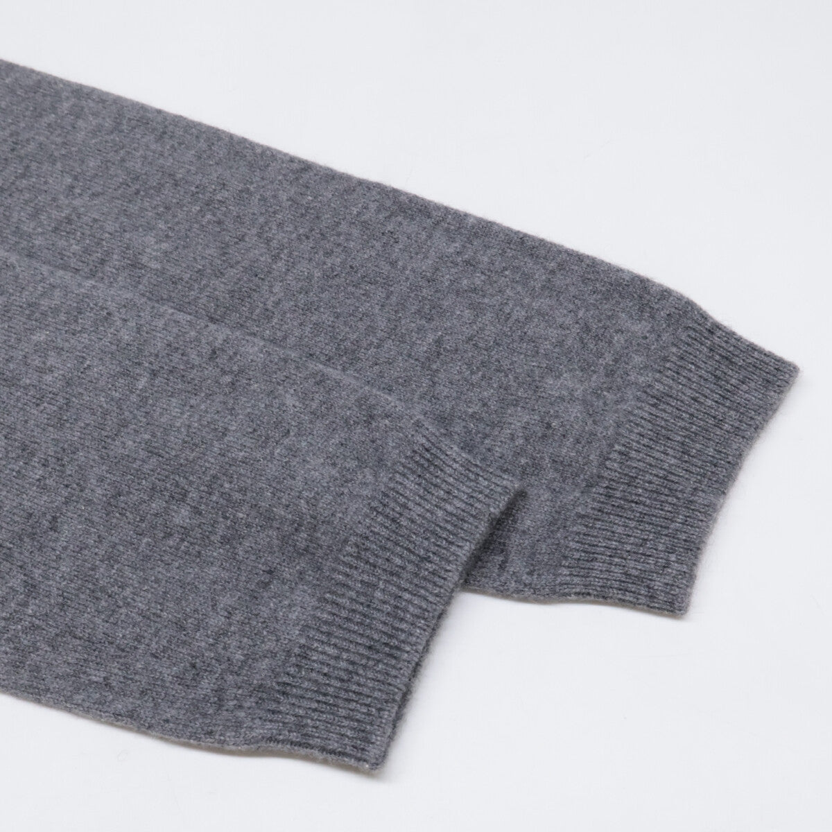 TOYOBOSHI トウヨウボウシ 【新品同様】糸衣 ANZU 11IT-PC2502 カシミヤ100% ニットセーター/ トップス 3