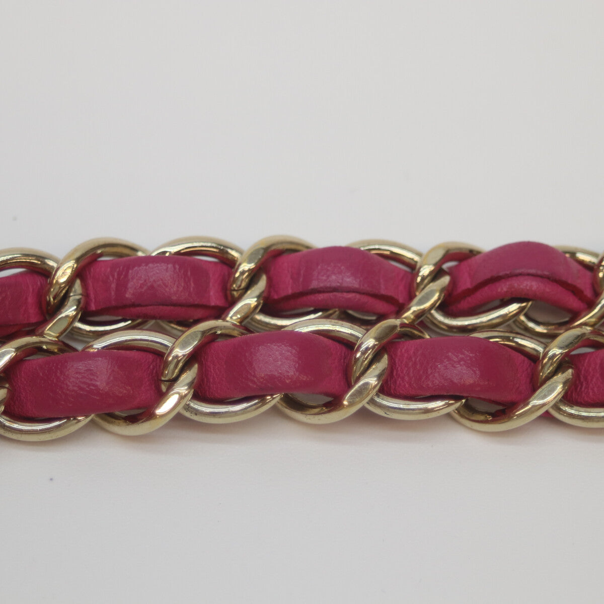 CHANEL シャネル 23番 A35200 ピンク Vステッチ ラム G金具 ミニマトラッセ17 ショルダーバッグ