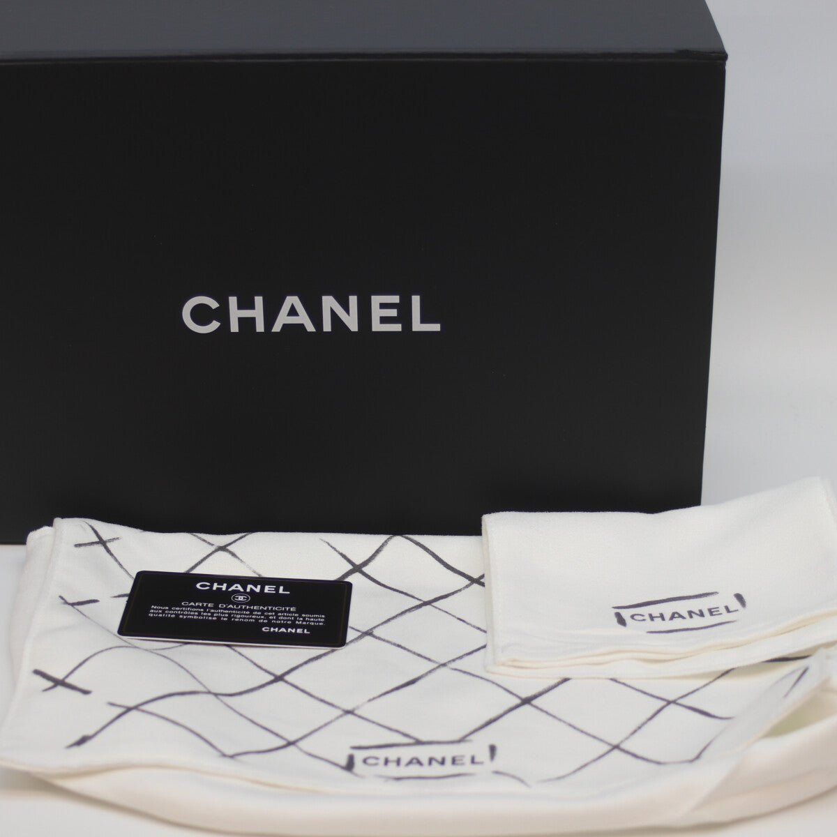 CHANEL シャネル 29番 A01112 黒 キャビア G金具 Wフラップ マトラッセ25 ショルダーバッグ