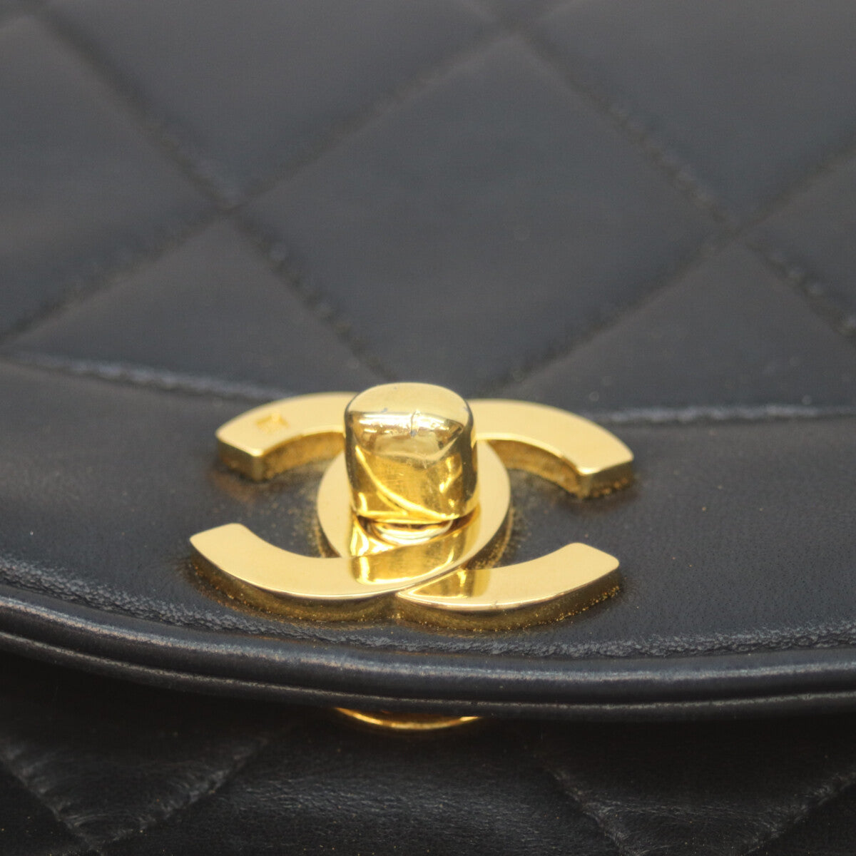 CHANEL シャネル 2番 A01164 Dネイビー ラム ダイアナ22 チェーンショルダー ショルダーバッグ