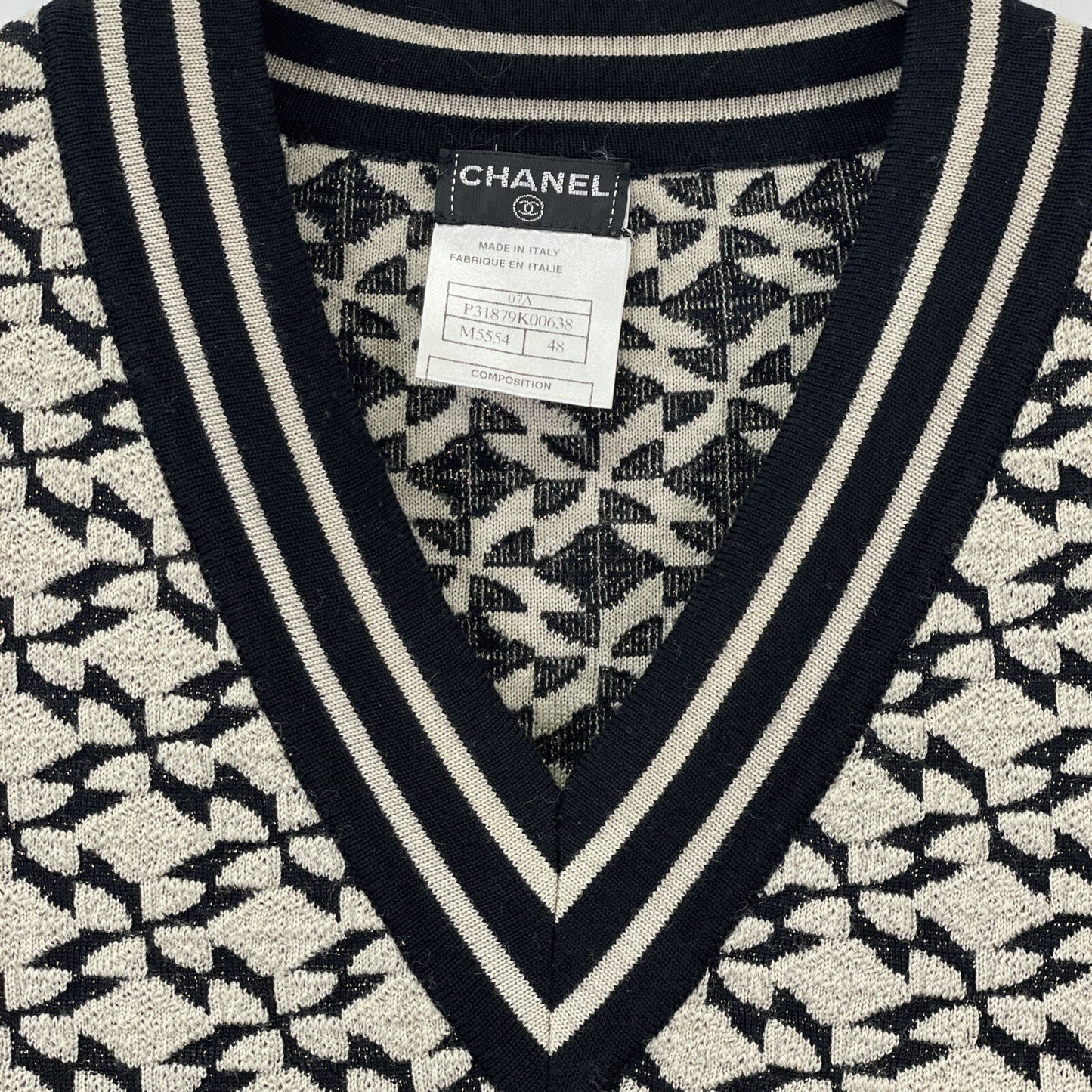 CHANEL シャネル 07A P31879K00638 ベージュ×ブラック ウール混 総柄 Vネックニットプルオーバー トップス 48