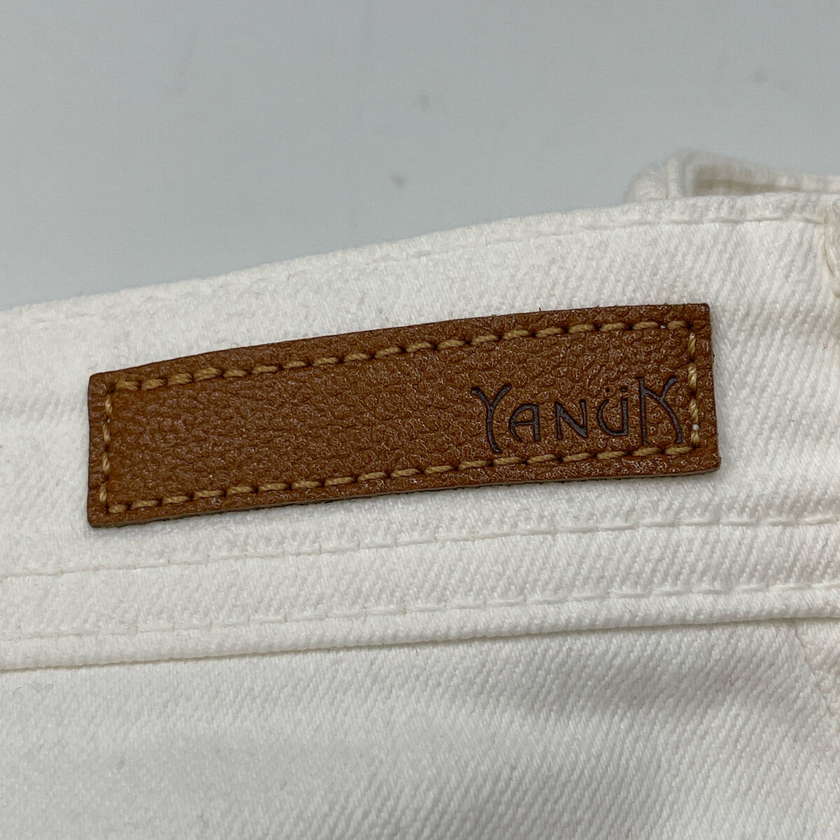 YANUK ヤヌーク 57142228 エアリーホワイト Really Light/Spill Proof ルーズストレート"JOAN" デニムパンツ ボトムス 27