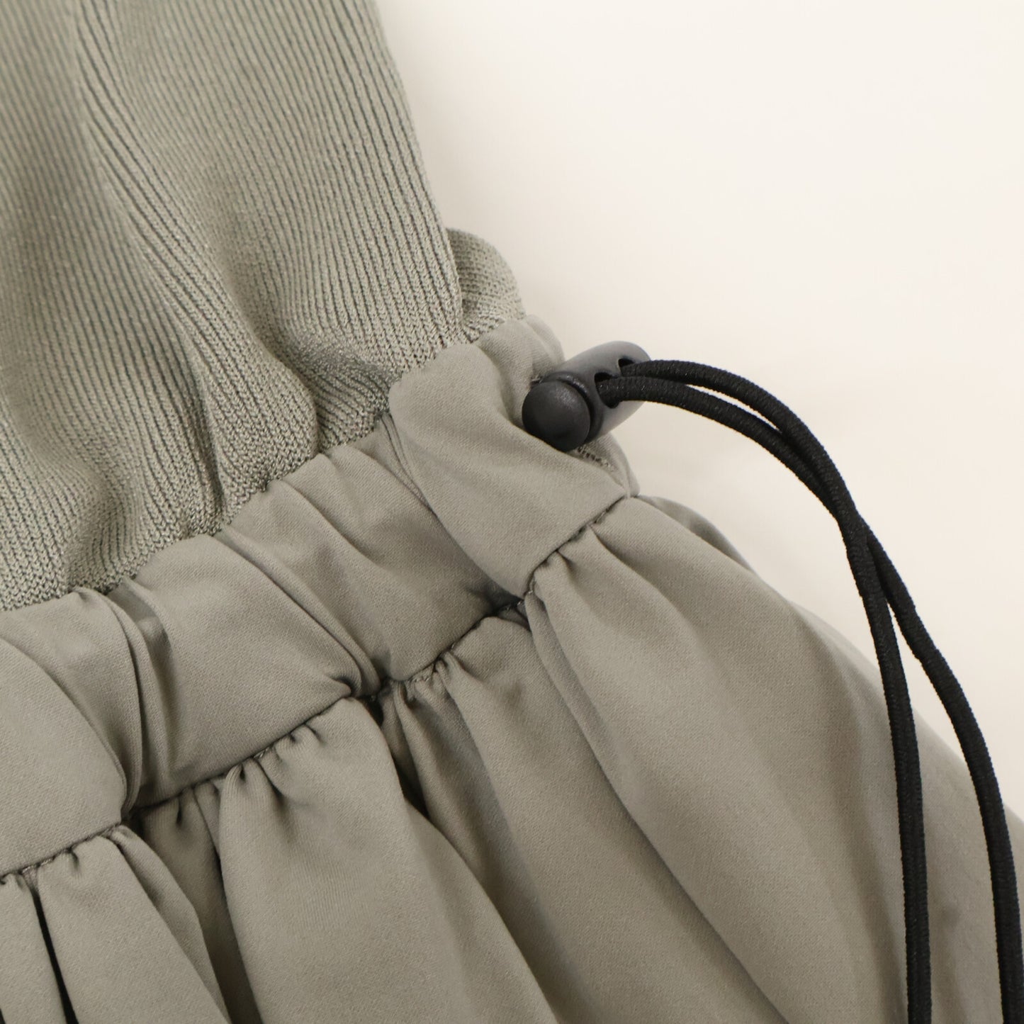 ADORE アドーア 24年製 グレーハイゲージストレッチ切り替えワンピース ワンピース 38