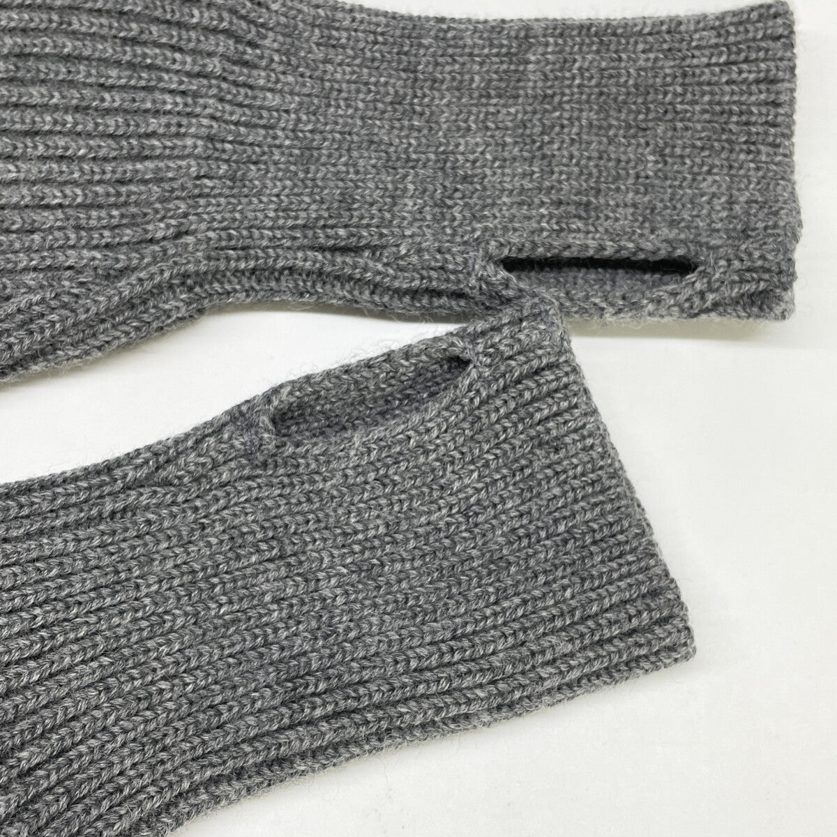 Andersen-Andersen アンデルセンアンデルセン グレー ウール100 フィンガーホールプルオーバーニット トップス XS