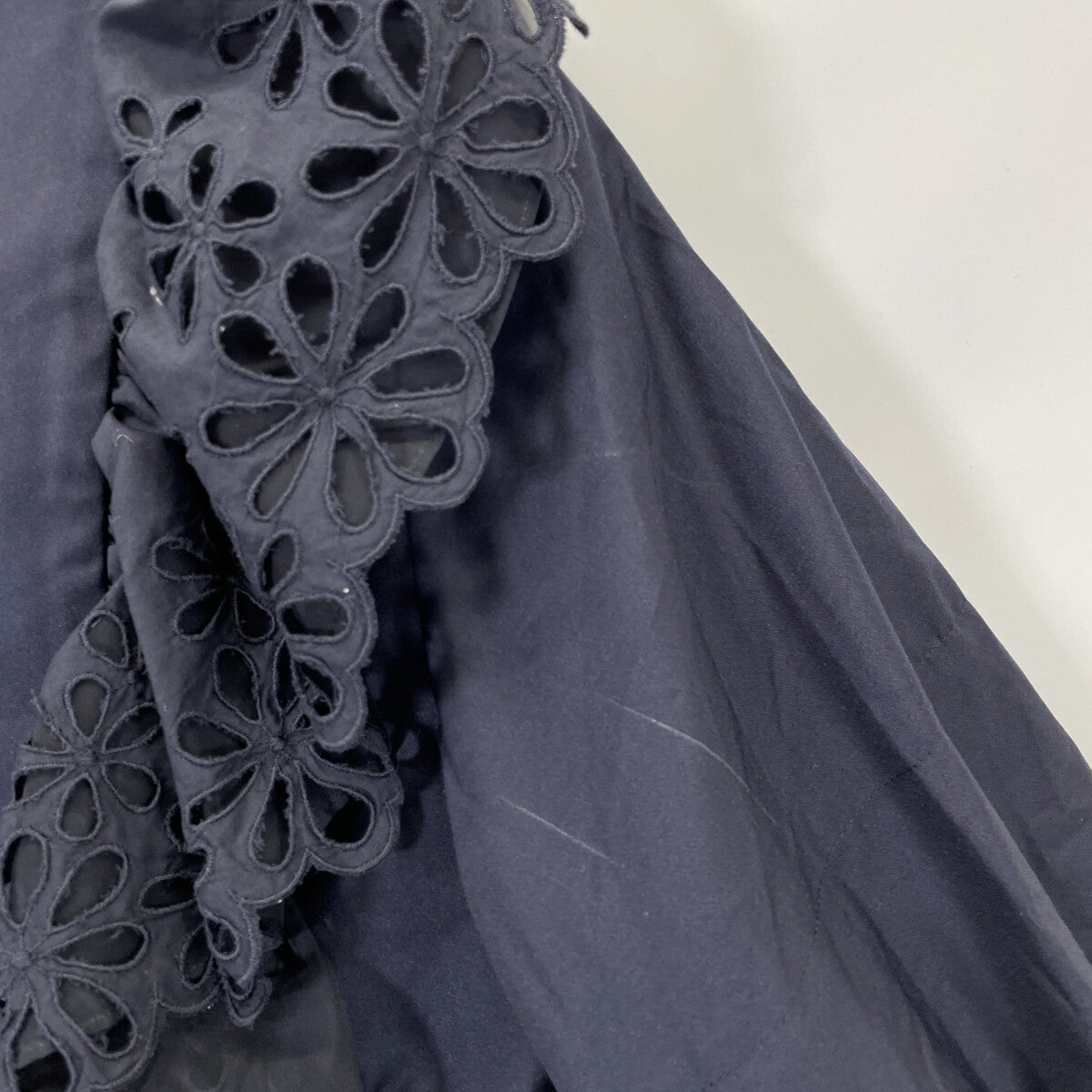 shirocon シロコン SC2221-003SP ネイビー ポリエステル×コットン カットワークレース マーガレットブラウス トップス 36