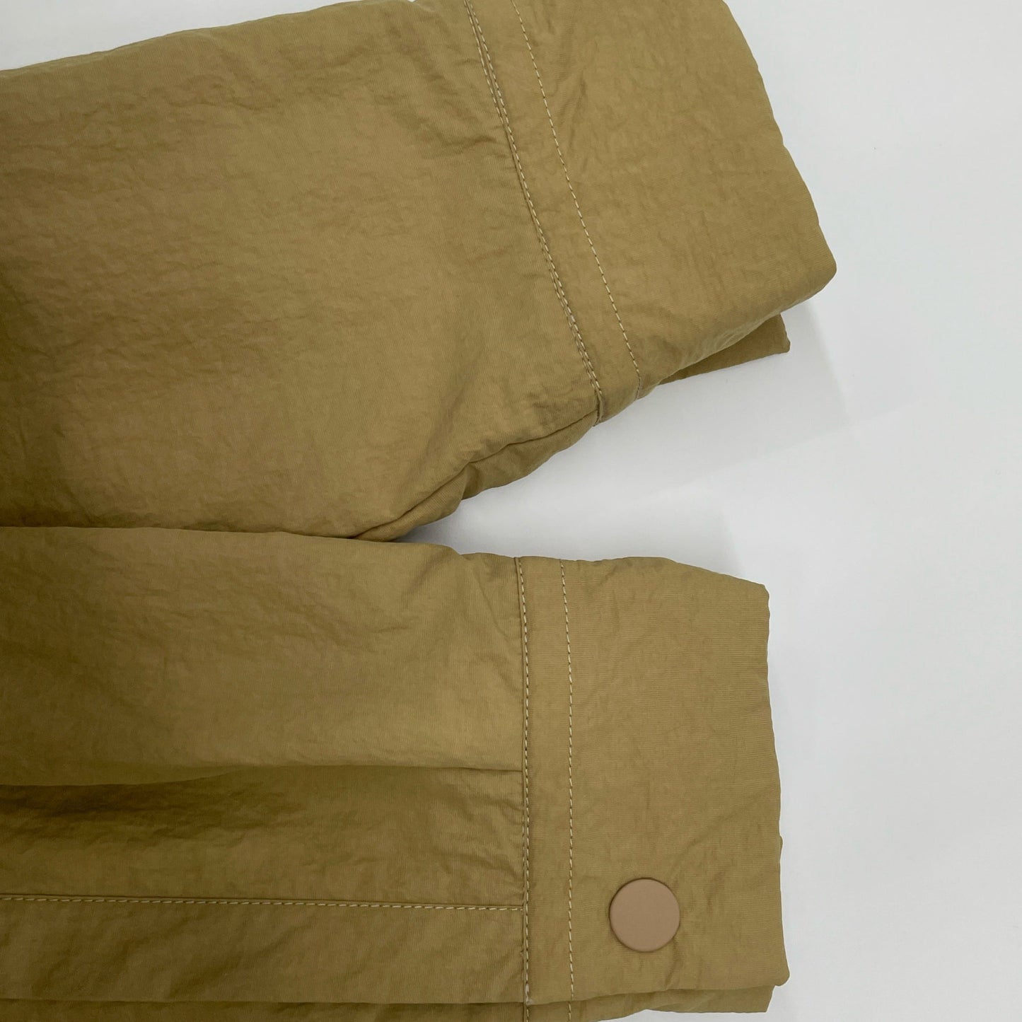 BAGUTTA バグッタ ﾍﾞｰｼﾞｭ 中綿ﾌﾞﾙｿﾞﾝ ｼﾞｬｹｯﾄ ジャケット M