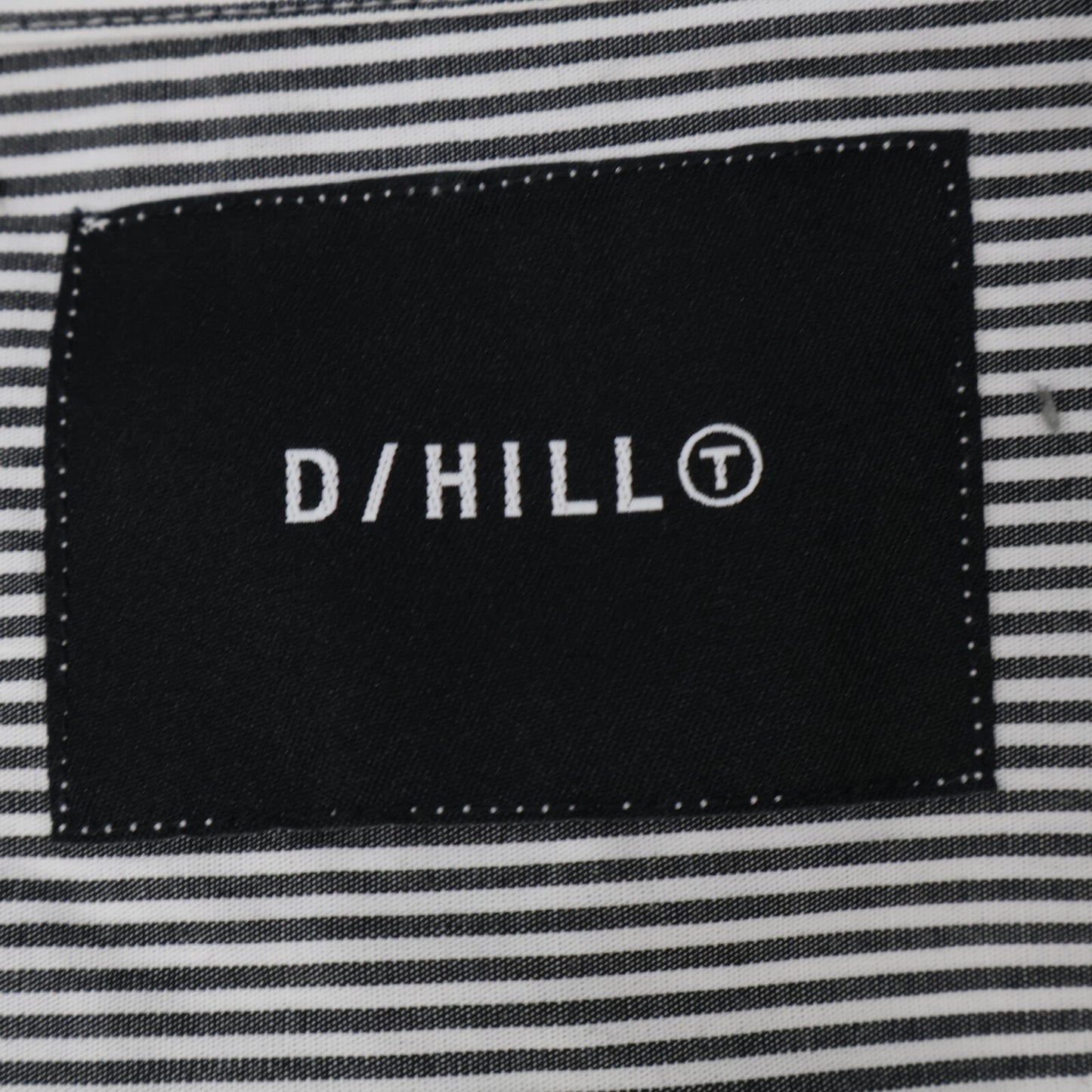 D/HILL ダウンヒル ﾎﾜｲﾄ ｽﾄﾗｲﾌﾟ ｼｬﾂﾌﾞﾙｿﾞﾝ トップス 表記なし