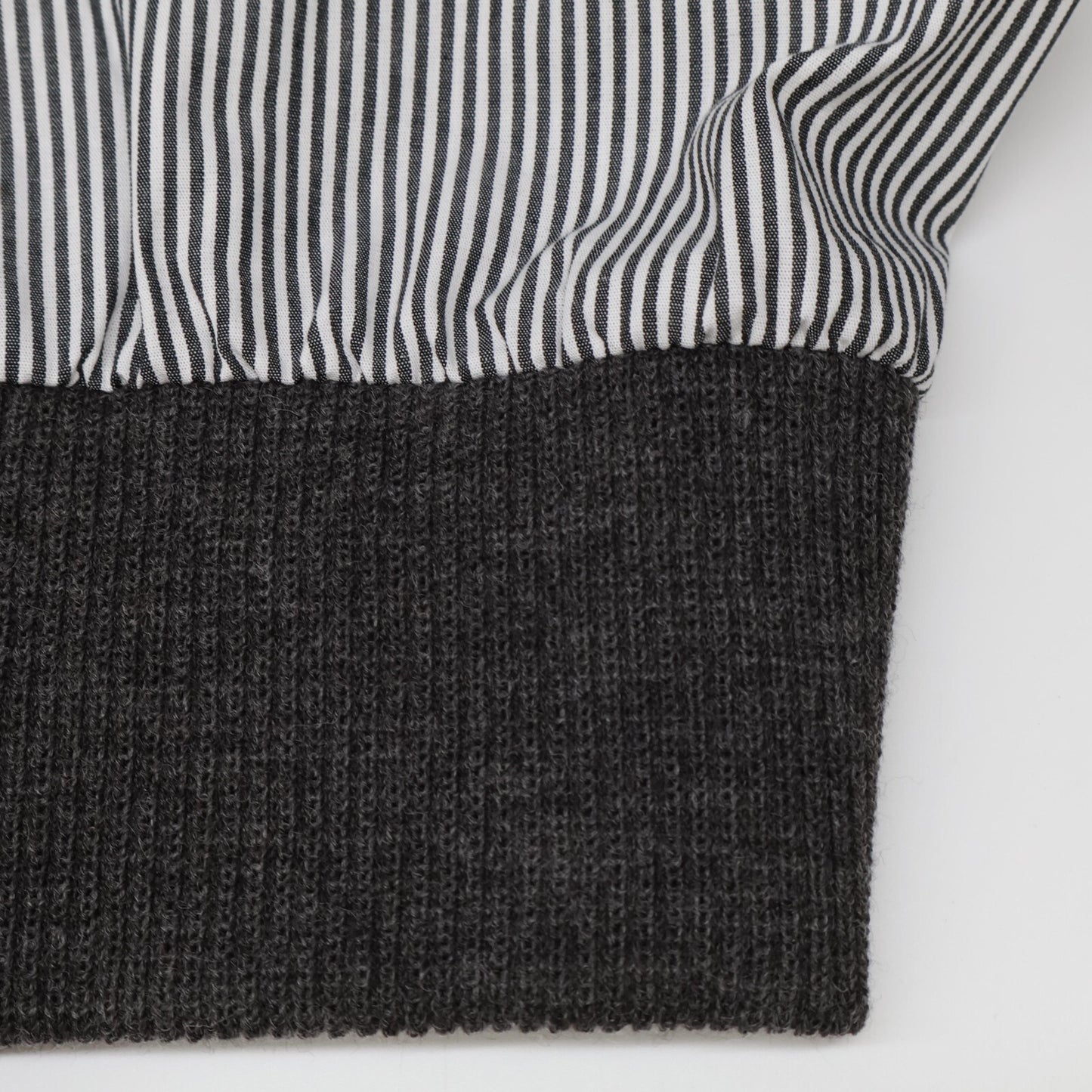 D/HILL ダウンヒル ﾎﾜｲﾄ ｽﾄﾗｲﾌﾟ ｼｬﾂﾌﾞﾙｿﾞﾝ トップス 表記なし