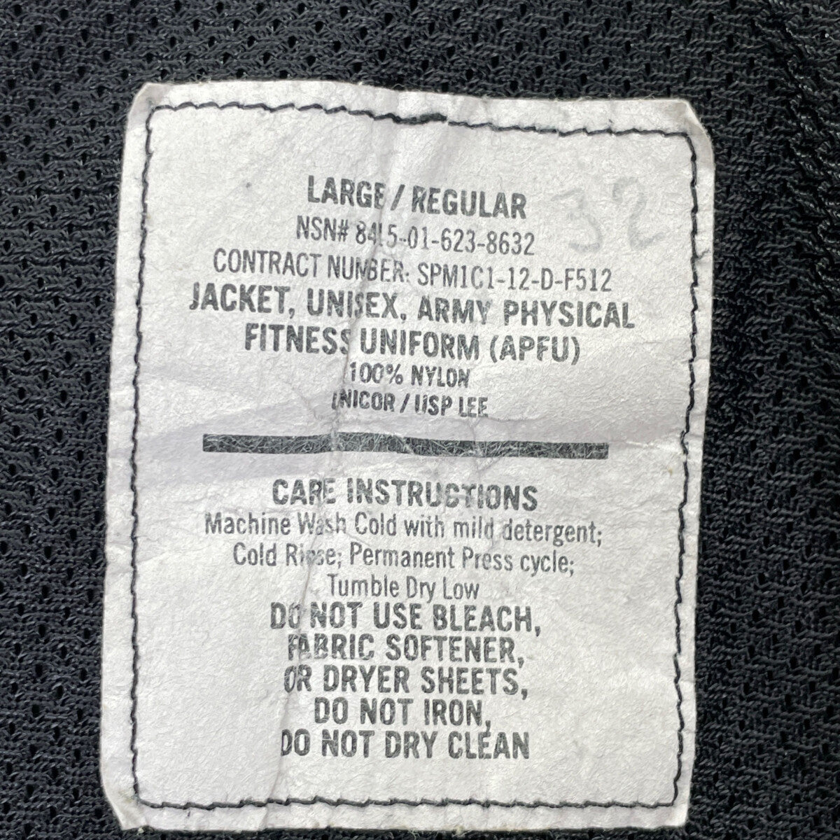 U.S.ARMY ユーエスアーミー ﾌﾞﾗｯｸ×ｲｴﾛｰ APFU ﾅｲﾛﾝっｼﾞｬｹｯﾄ ジャケット L