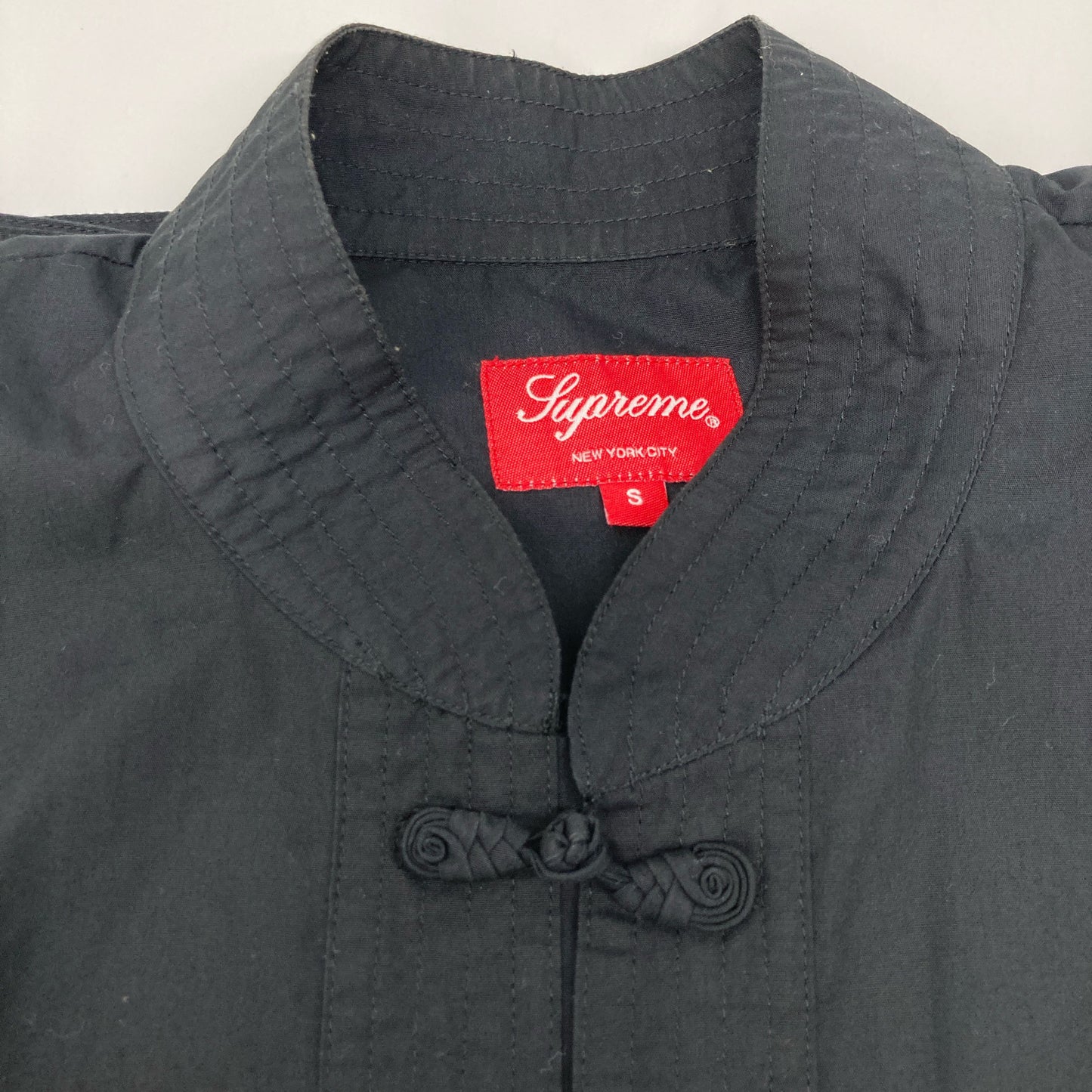 Supreme シュプリーム 17SS ﾌﾞﾗｯｸ KUNG FU SHIRT トップス S