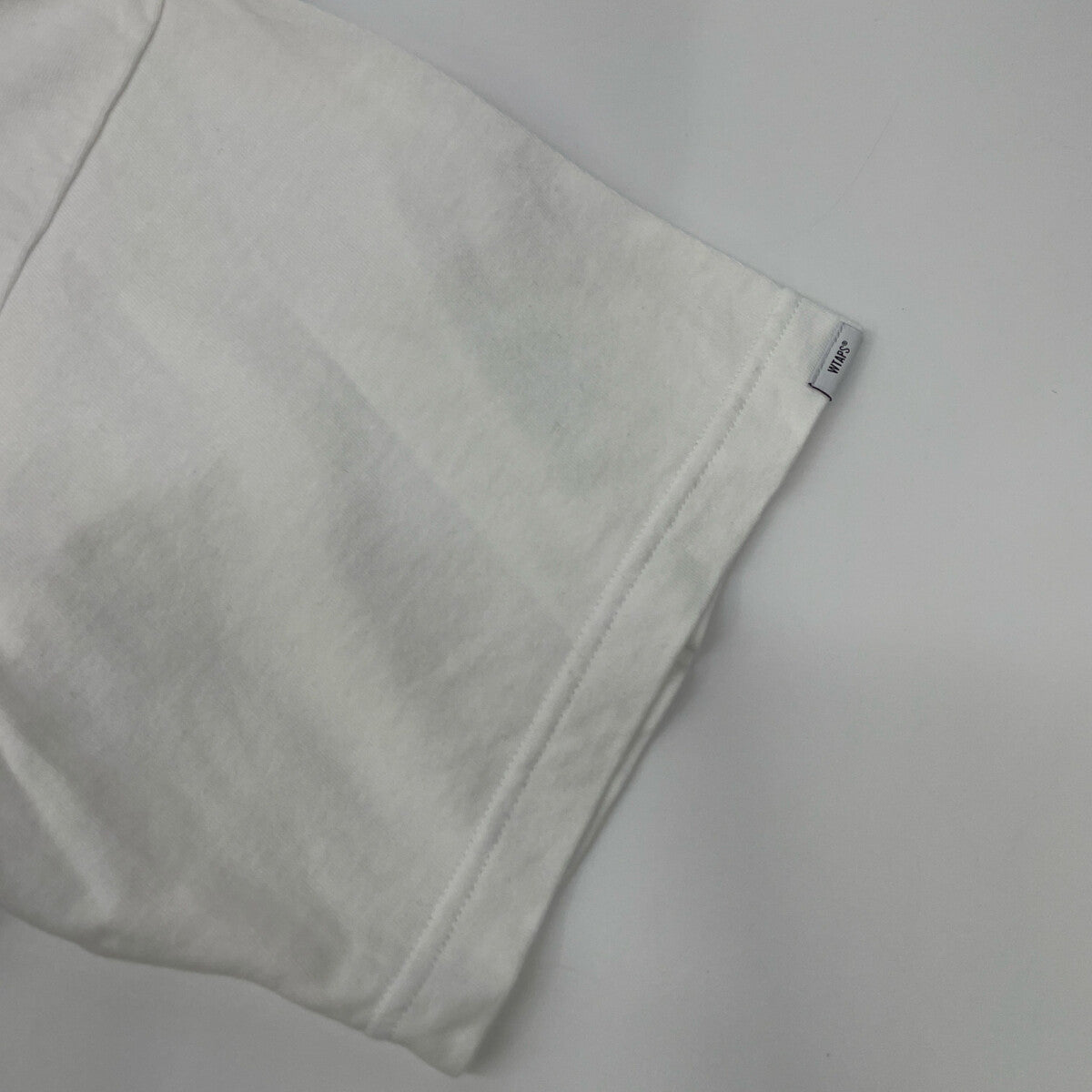 WTAPS ダブルタップス 241ATDT-CSM21 ﾎﾜｲﾄ ﾛｺﾞ 半袖Tｼｬﾂ トップス X3