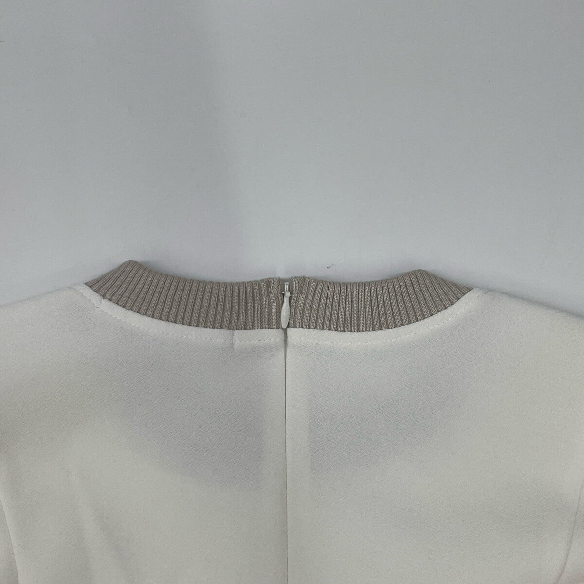 UN3D アンスリード ﾍﾞｰｼﾞｭ ｺﾙｾｯﾄﾃﾞｨﾃｰﾙﾄｯﾌﾟ トップス 36