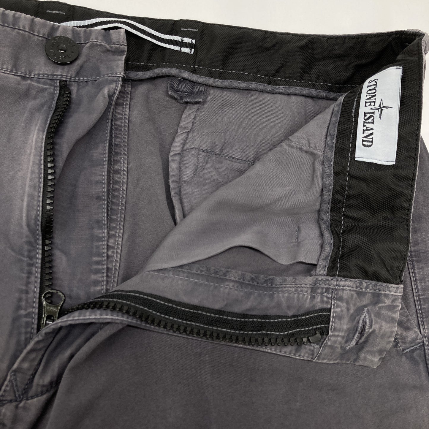 STONE ISLAND ストーンアイランド 7415315WA ﾊﾟｰﾌﾟﾙ ﾛｺﾞﾊﾟｯﾁｳｫｯｼｭﾄﾞﾄﾗｳｻﾞｰﾊﾟﾝﾂ ボトムス 31