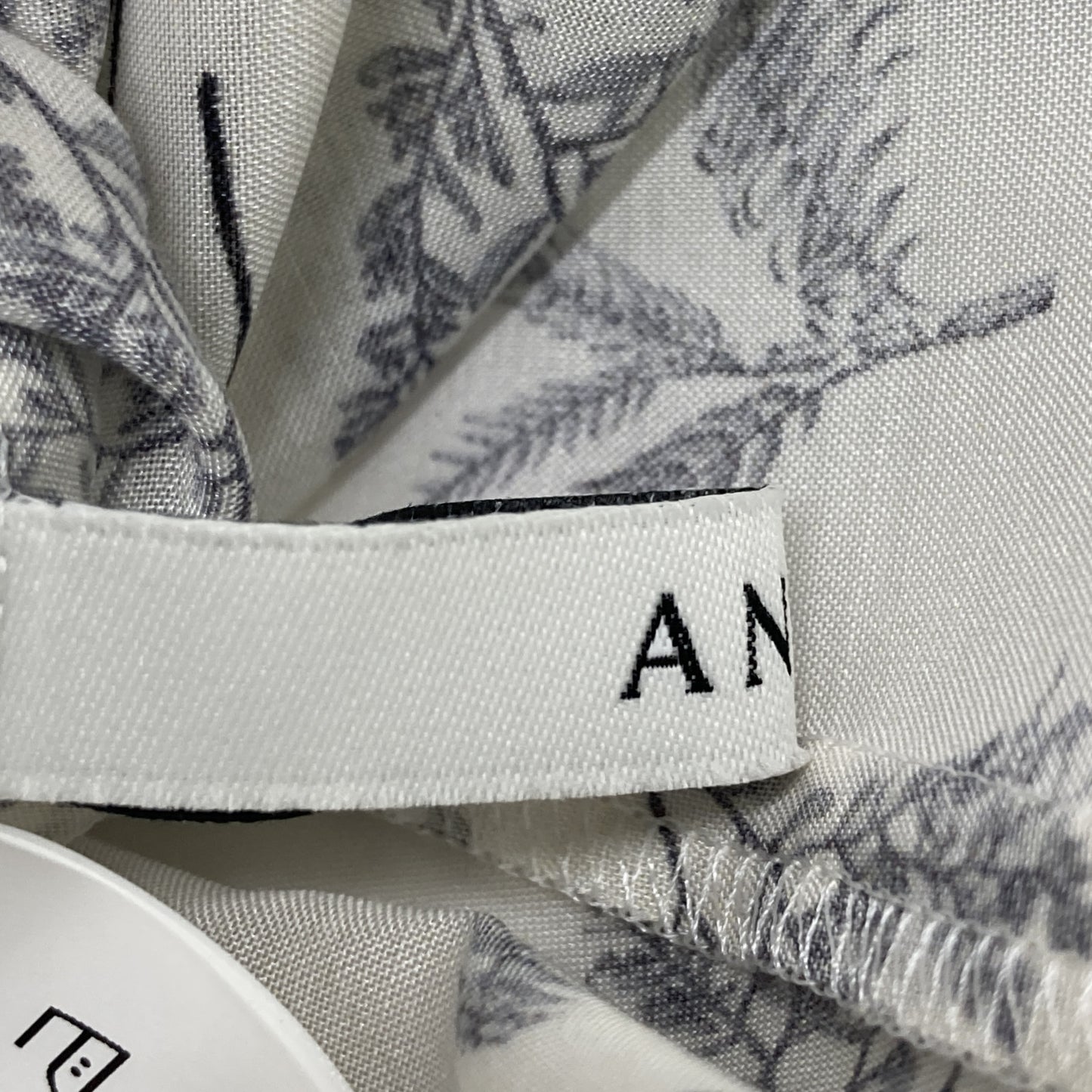 ANAYI アナイ 25年製 ﾎﾜｲﾄ ﾘｰﾌｶﾘｸﾞﾗﾌｨｰﾌﾟﾘﾝﾄ ﾍﾞﾙﾄ付き ﾜﾝﾋﾟｰｽ ワンピース 36