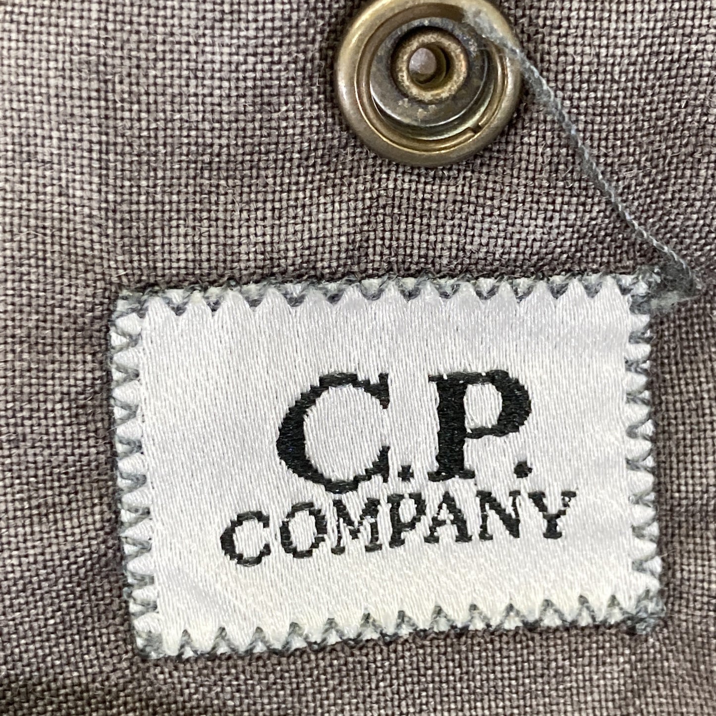 C.P.COMPANY シーピーカンパニー 51184168 ｸﾞﾚｰ×ｸﾞﾘｰﾝ ﾘﾊﾞｰｼﾌﾞﾙｼﾞｬｹｯﾄ ジャケット 48