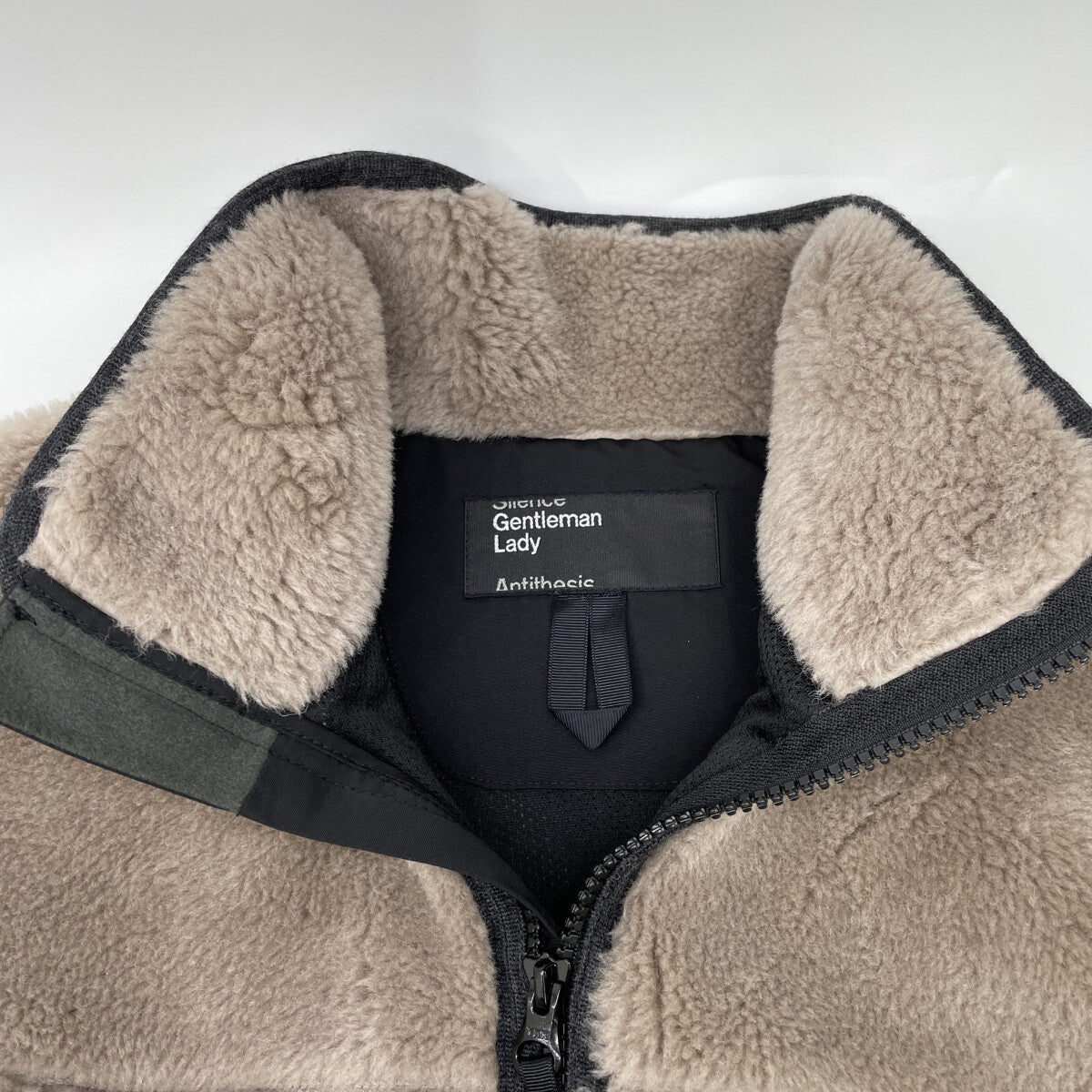 Chaos カオス ﾍﾞｰｼﾞｭ ｳｰﾙﾎﾞｱﾌﾞﾙｿﾞﾝ ジャケット F