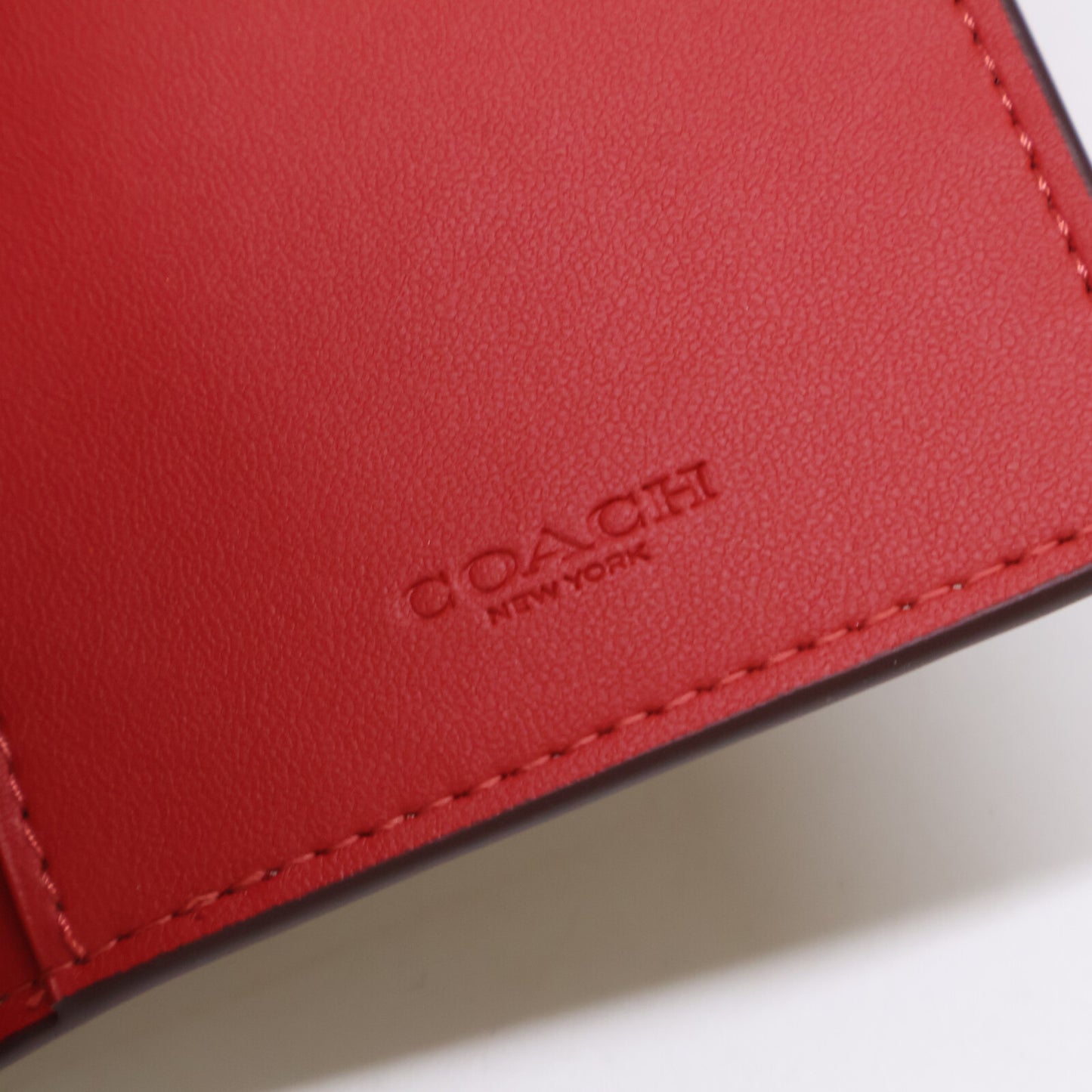 COACH コーチ 【美品】CAP23 スリム ジップ ウォレット・シグネチャー キャンバス・ストライプ 二つ折り財布（小銭入れあり）