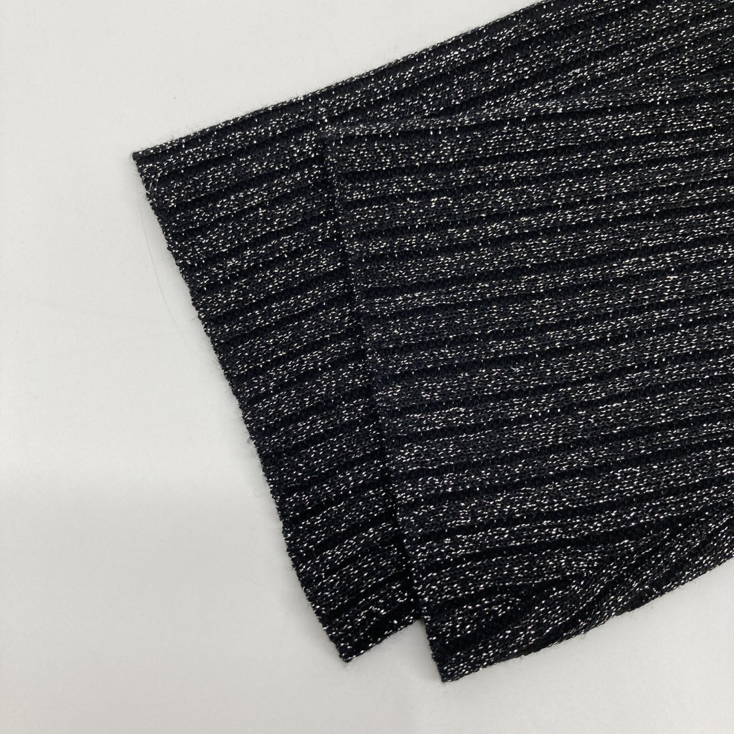 AMERI アメリ 【×MIREI KIRITANI】ﾌﾞﾗｯｸ ｽﾊﾟﾝｺｰﾙ ﾗｯﾌﾙ ﾆｯﾄﾄﾞﾚｽ ワンピース Ｓ