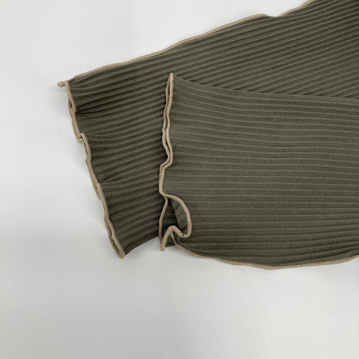 todo KotohaYokozawa トゥードゥー コトハヨコザワ ｶｰｷ ﾌﾟﾘｰﾂ ﾛﾝｸﾞｽﾘｰﾌﾞ ﾄｯﾌﾟｽ トップス 表記無し