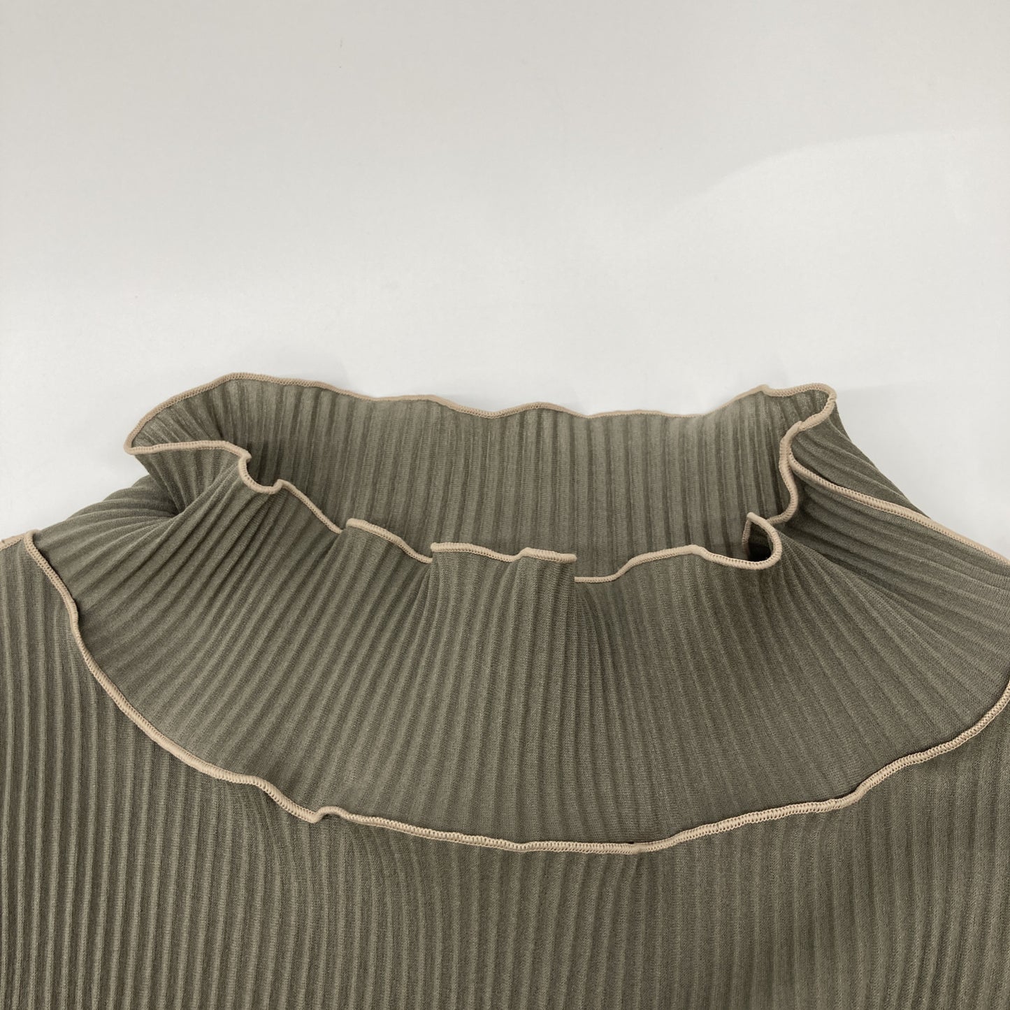 todo KotohaYokozawa トゥードゥー コトハヨコザワ ｶｰｷ ﾌﾟﾘｰﾂ ﾛﾝｸﾞｽﾘｰﾌﾞ ﾄｯﾌﾟｽ トップス 表記無し