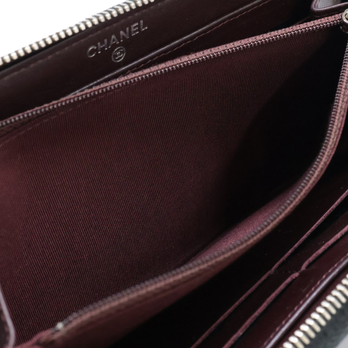 CHANEL シャネル 16番台 AP0242 キャビアスキン クラシック ロングジップウォレット 長財布（小銭入れあり）