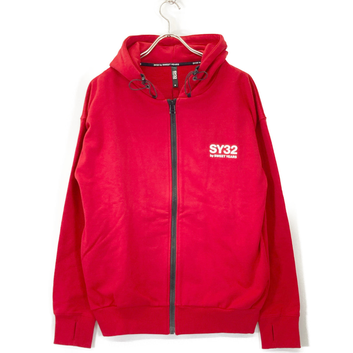 SY32 by SWEET YEARS エスワイサーティトゥーバイスウィートイヤーズ 12506 レッド バック ボックスロゴ ジップ フーディ トップス M