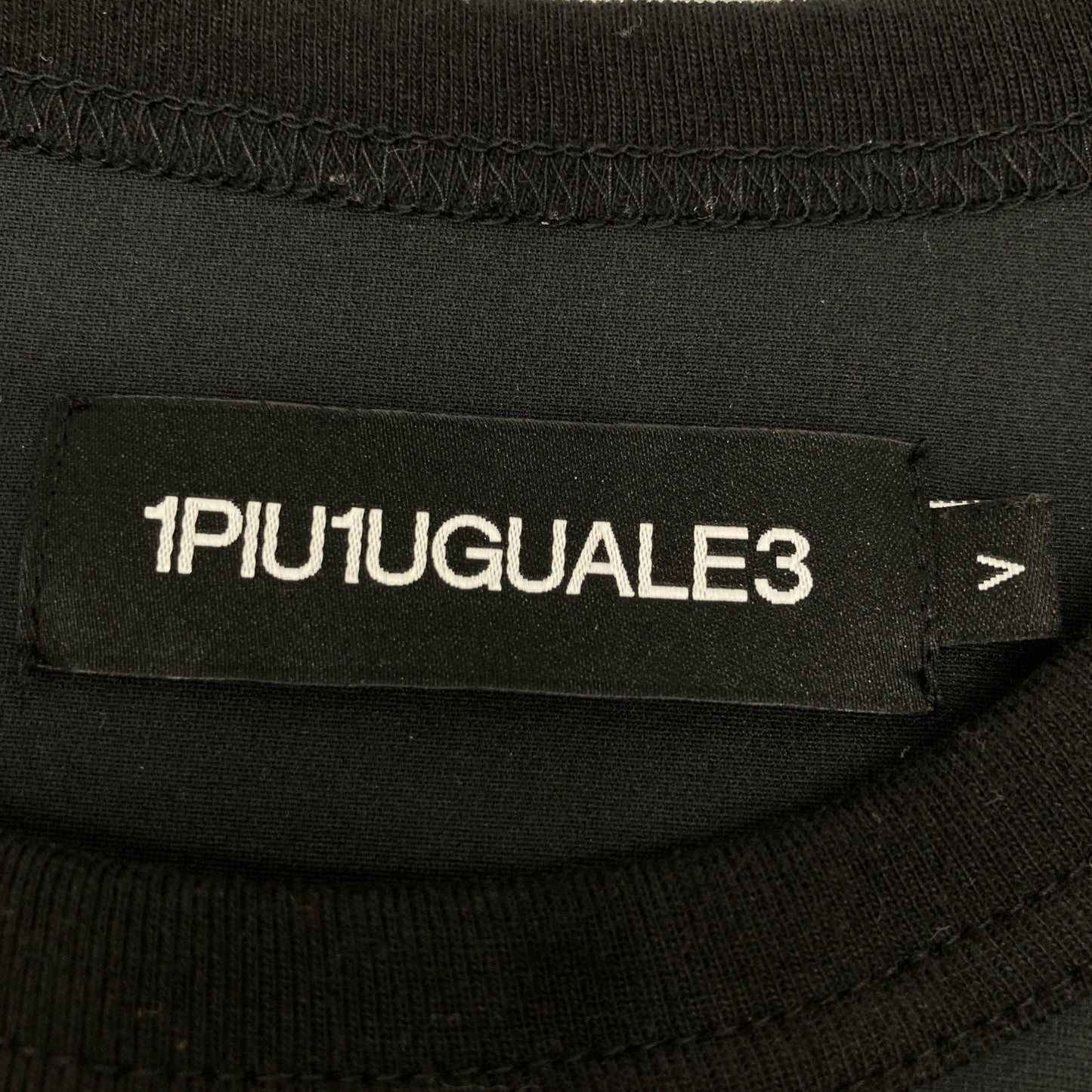 1piu1uguale3 ウノピゥウノウグァーレトレ TF049 ×SAINT MAFIA CLUB ﾌﾞﾗｯｸ ﾛｺﾞ ﾗｸﾞﾗﾝ トップス V（L）