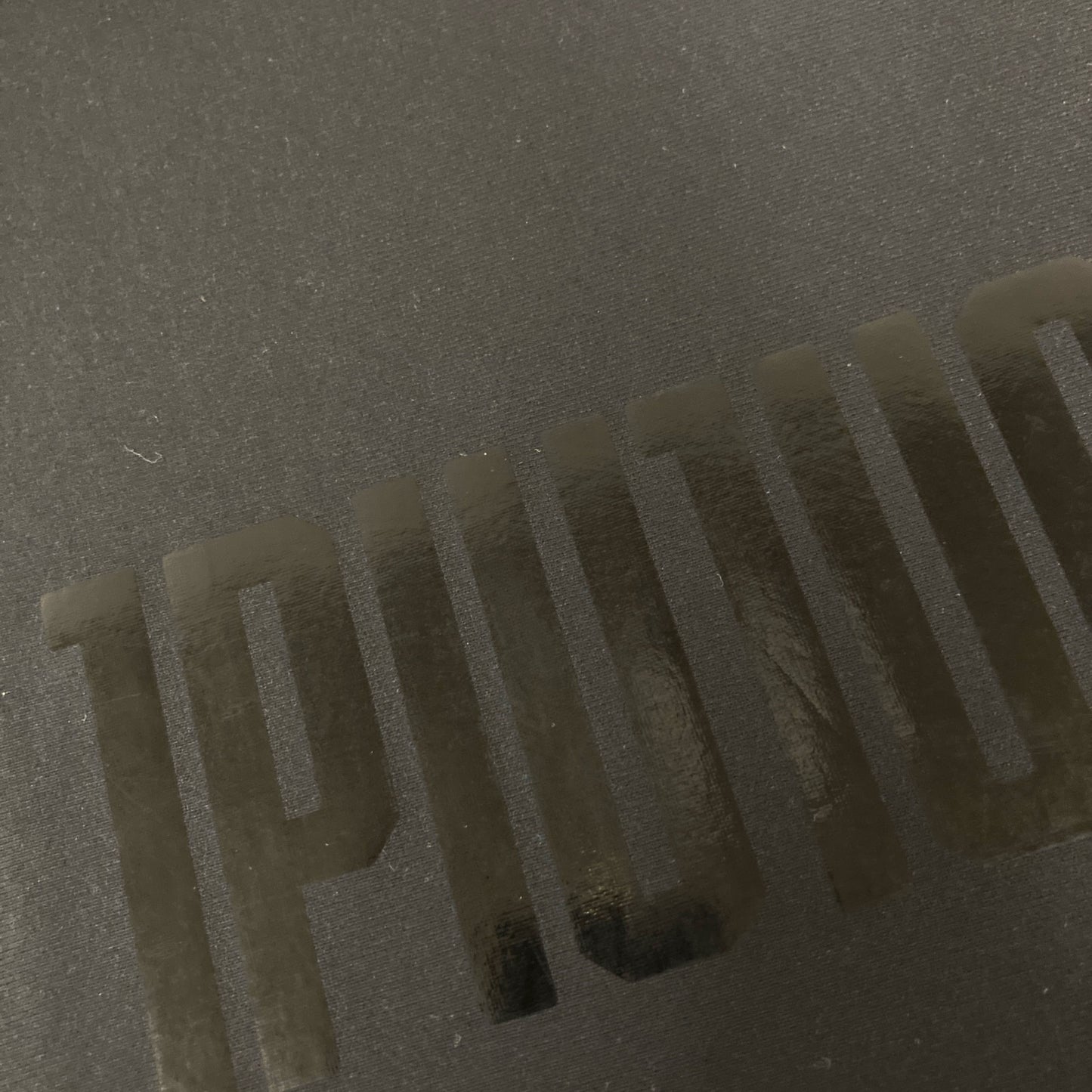 1piu1uguale3 ウノピゥウノウグァーレトレ TF049 ×SAINT MAFIA CLUB ﾌﾞﾗｯｸ ﾛｺﾞ ﾗｸﾞﾗﾝ トップス V（L）