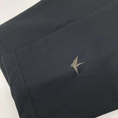 1piu1uguale3 ウノピゥウノウグァーレトレ TF049 ×SAINT MAFIA CLUB ﾌﾞﾗｯｸ ﾛｺﾞ ﾗｸﾞﾗﾝ トップス V（L）