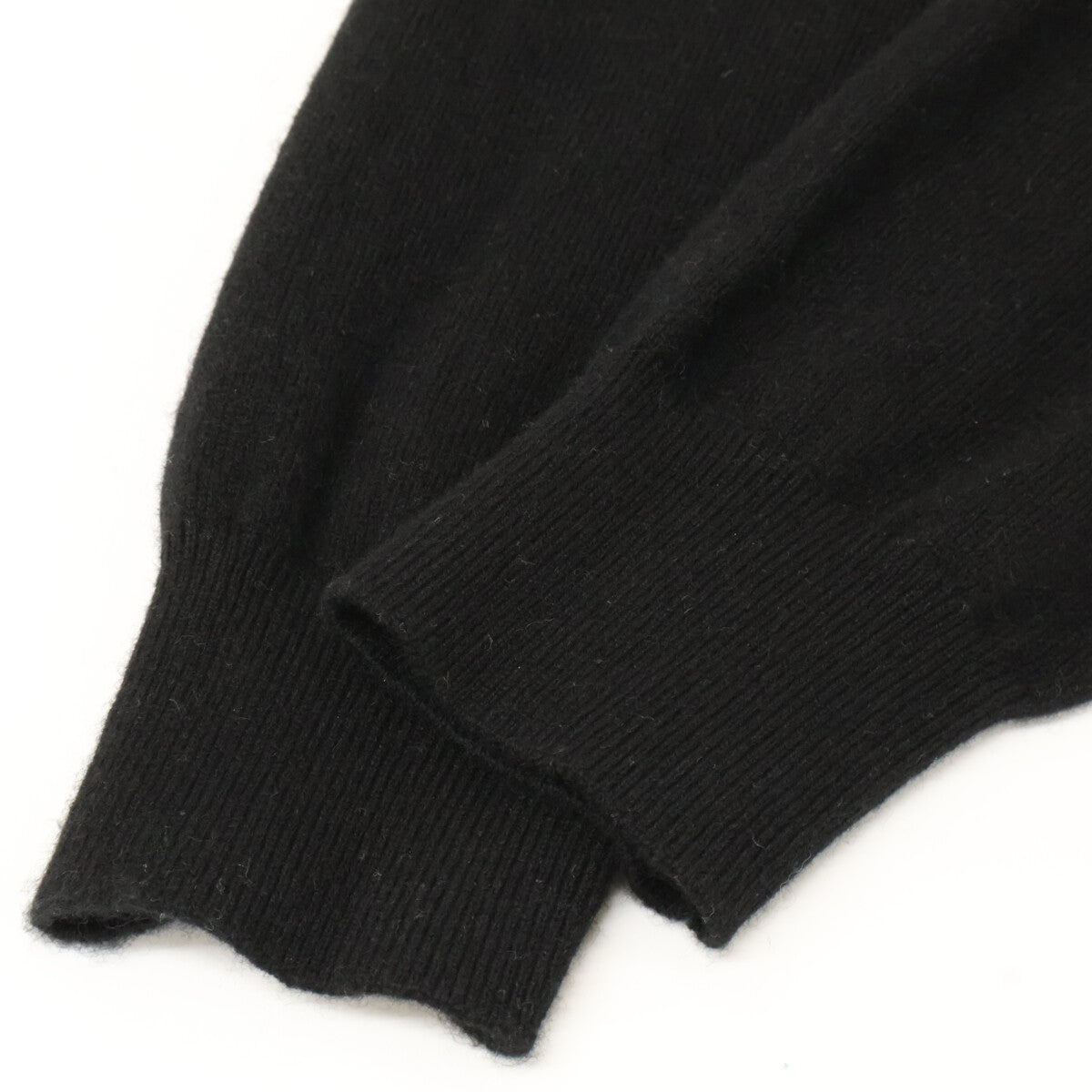 UTO ユーティーオー ﾌﾞﾗｯｸ ｶｼﾐﾔ100% ﾍﾞｰｼｯｸ ﾊｲﾈｯｸ ﾆｯﾄ ｾｰﾀｰ トップス 表記無し