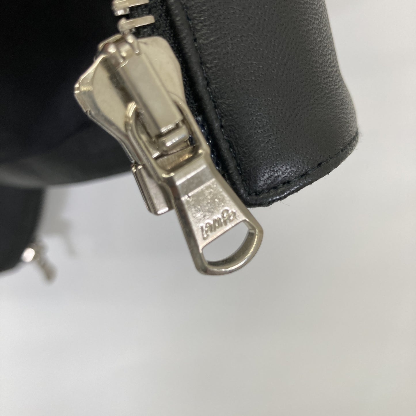 TOMORROWLAND トゥモローランド ×DENIM ﾌﾞﾗｯｸ ﾗﾑﾚｻﾞｰ ﾄﾞﾙﾌｨﾝ ｼﾝｸﾞﾙﾗｲﾀﾞｰｽｼﾞｬｹｯﾄ ジャケット 44