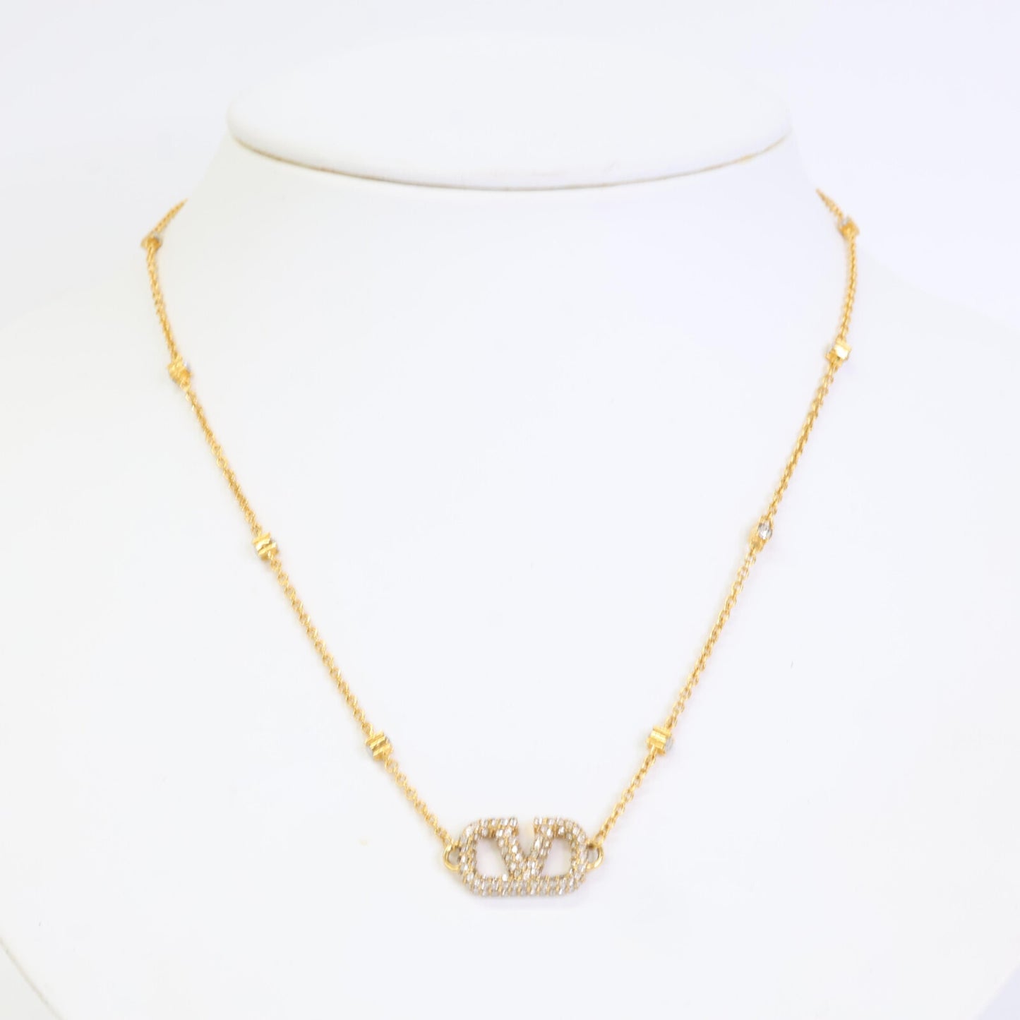 Valentino Garavani ヴァレンティノガラヴァーニ Vロゴ シグネチャー メタル X スワロフスキー クリスタル ネックレス