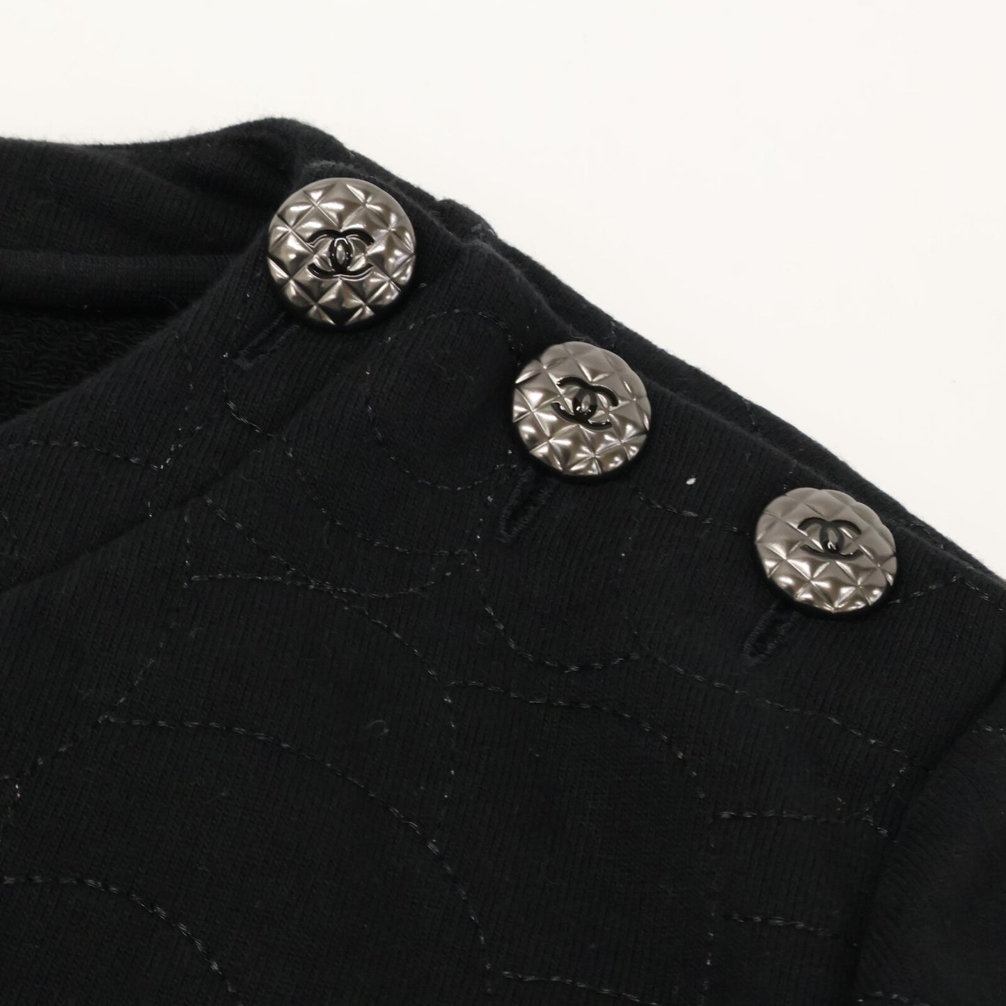 CHANEL シャネル 【美品】P59465K07820 ココマークボタン カメリア刺繍 スウェットシャツ/ トップス 40