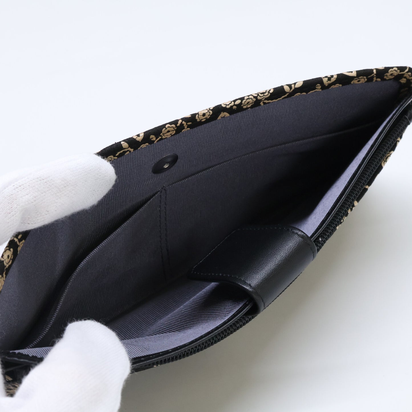 印傳屋 【新品同様】クレマチス 束入L 長財布（小銭入れあり）