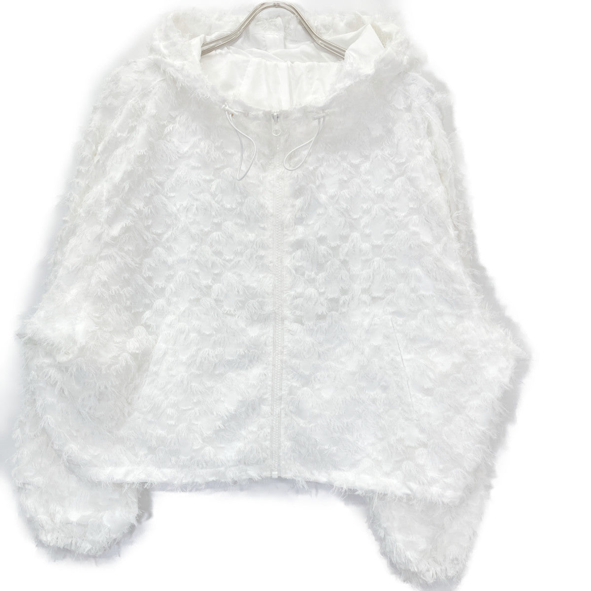 cygne シーニュ ﾎﾜｲﾄ CY2511-07-038 ｶｯﾄｼﾞｬｶﾞｰﾄﾞﾊﾟｰｶｰ eluu トップス F