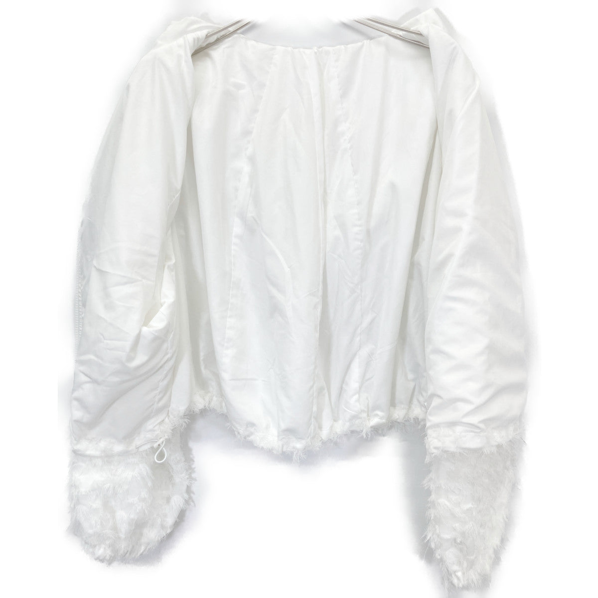 cygne シーニュ ﾎﾜｲﾄ CY2511-07-038 ｶｯﾄｼﾞｬｶﾞｰﾄﾞﾊﾟｰｶｰ eluu トップス F