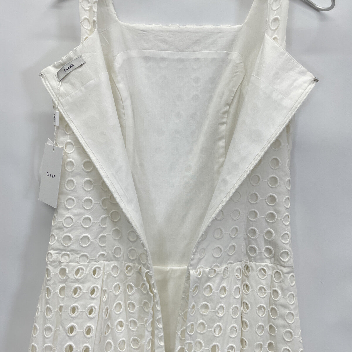 CLANE クラネ 24SS ﾎﾜｲﾄ 16112-5272 ﾎｰﾙﾄﾞｯﾄｷｬﾐｿｰﾙﾜﾝﾋﾟｰｽ ワンピース 0