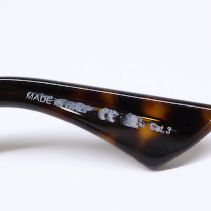 SAINT LAURENT PARIS サンローランパリ 【美品】SL759 002 キャットアイシェイプ サングラス 53□20-145