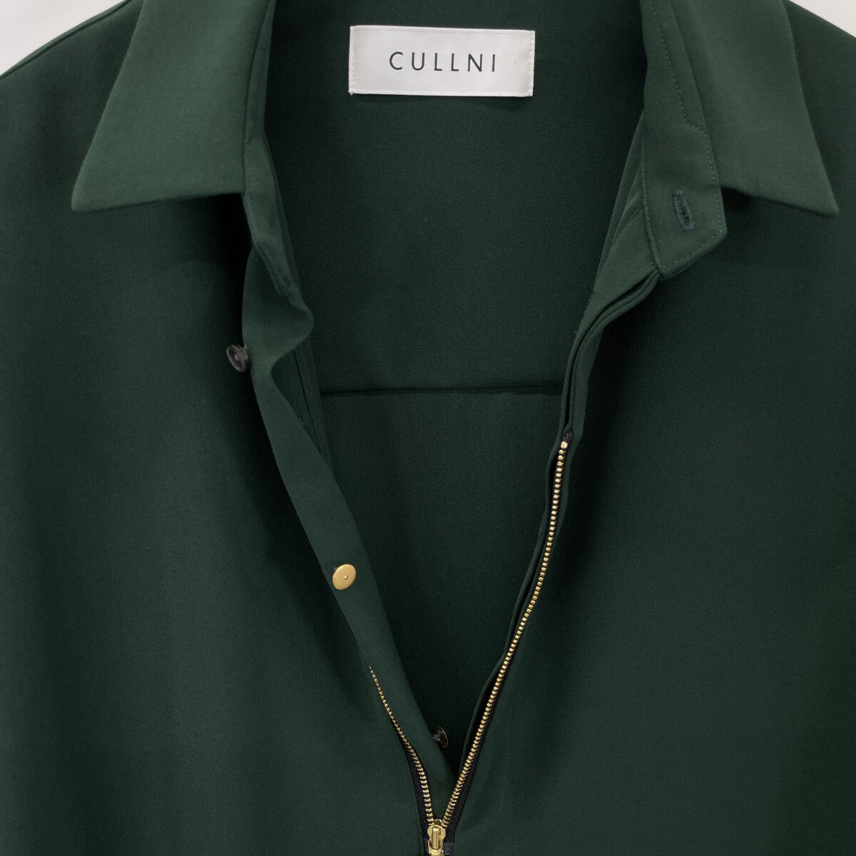 CULLNI クルニ 22-SS-065 ｸﾞﾘｰﾝ ﾎﾟﾘｴｽﾃﾙ 半袖ｼｬﾂ トップス 2