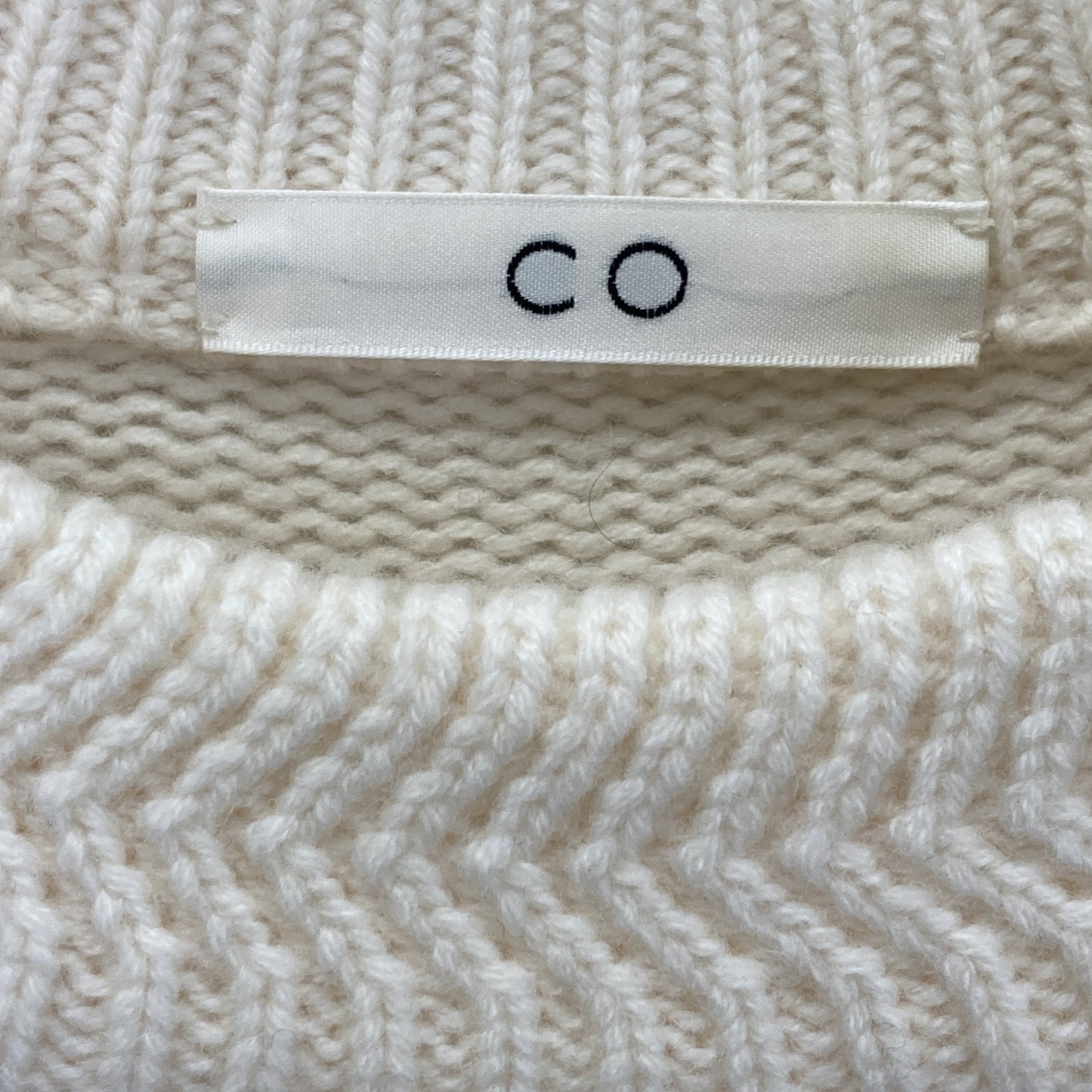 CO コー 7662WCMESSNA22 ﾎﾜｲﾄ ｸﾙｰﾈｯｸ ｶｼﾐﾔ ﾐﾄﾞﾙｹﾞｰｼﾞﾆｯﾄ トップス S