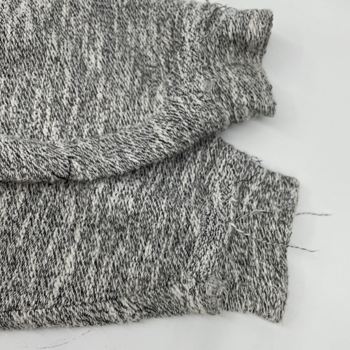 ALANUI アラヌイ LWBB008E24FLE001 霜降りｸﾞﾚｰ ｼﾞｯﾌﾟｱｯﾌﾟﾊﾟｰｶ トップス S