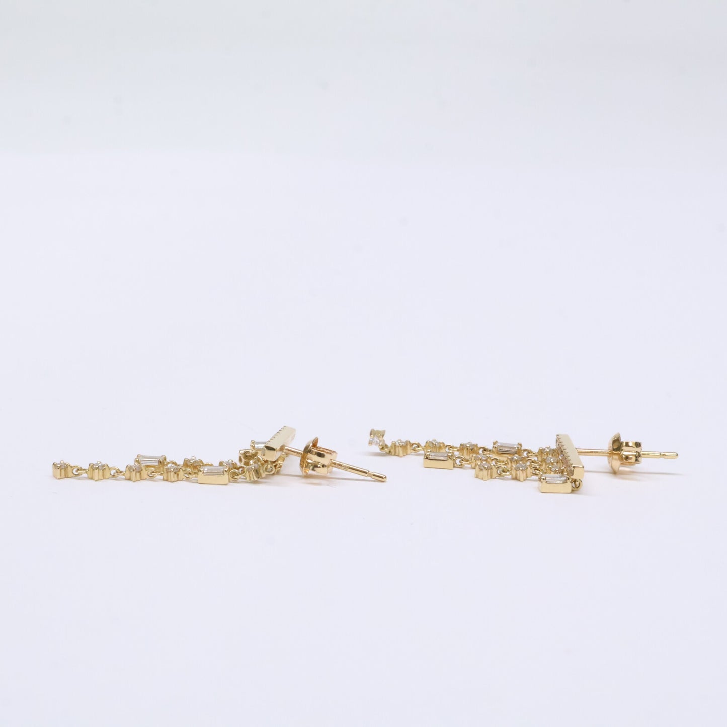 AHKAH アーカー 美品 AK2063010400 Au750 D0.24ct ダイヤモンド シャンデリアスウェイ シングルピアス 左右2点セット ピアス