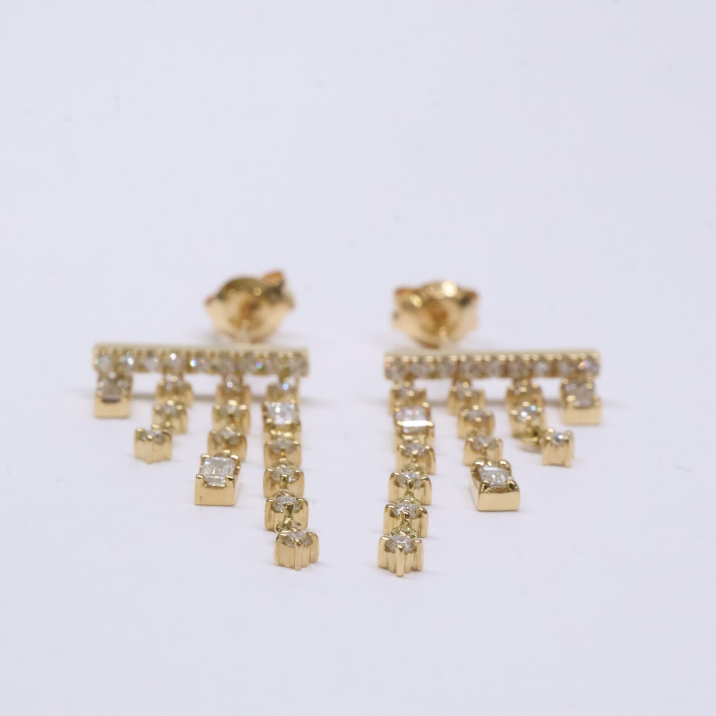 AHKAH アーカー 美品 AK2063010400 Au750 D0.24ct ダイヤモンド シャンデリアスウェイ シングルピアス 左右2点セット ピアス