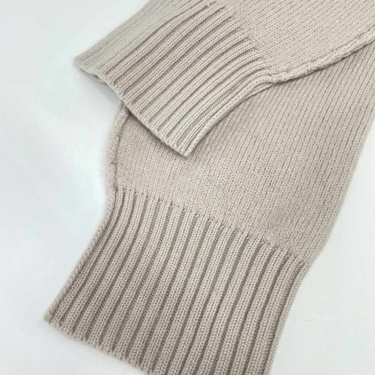 AMI PARIS アミパリス ｸﾞﾚｰ ﾒﾘﾉ ｳｰﾙ ｶｰﾃﾞｨｶﾞﾝ トップス M