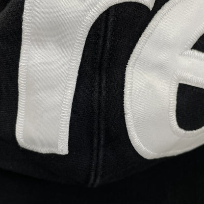 Supreme シュプリーム ﾌﾞﾗｯｸ ﾌﾟﾙｵｰﾊﾞｰ ﾊﾟｰｶｰ トップス L