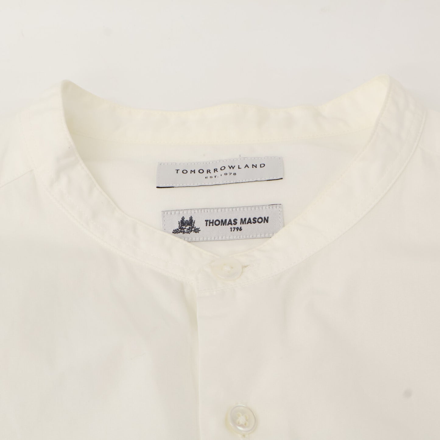 TOMORROWLAND トゥモローランド ﾎﾜｲﾄ BRITISH POPLIN ﾊﾞﾝﾄﾞｶﾗｰｼｬﾂ トップス M