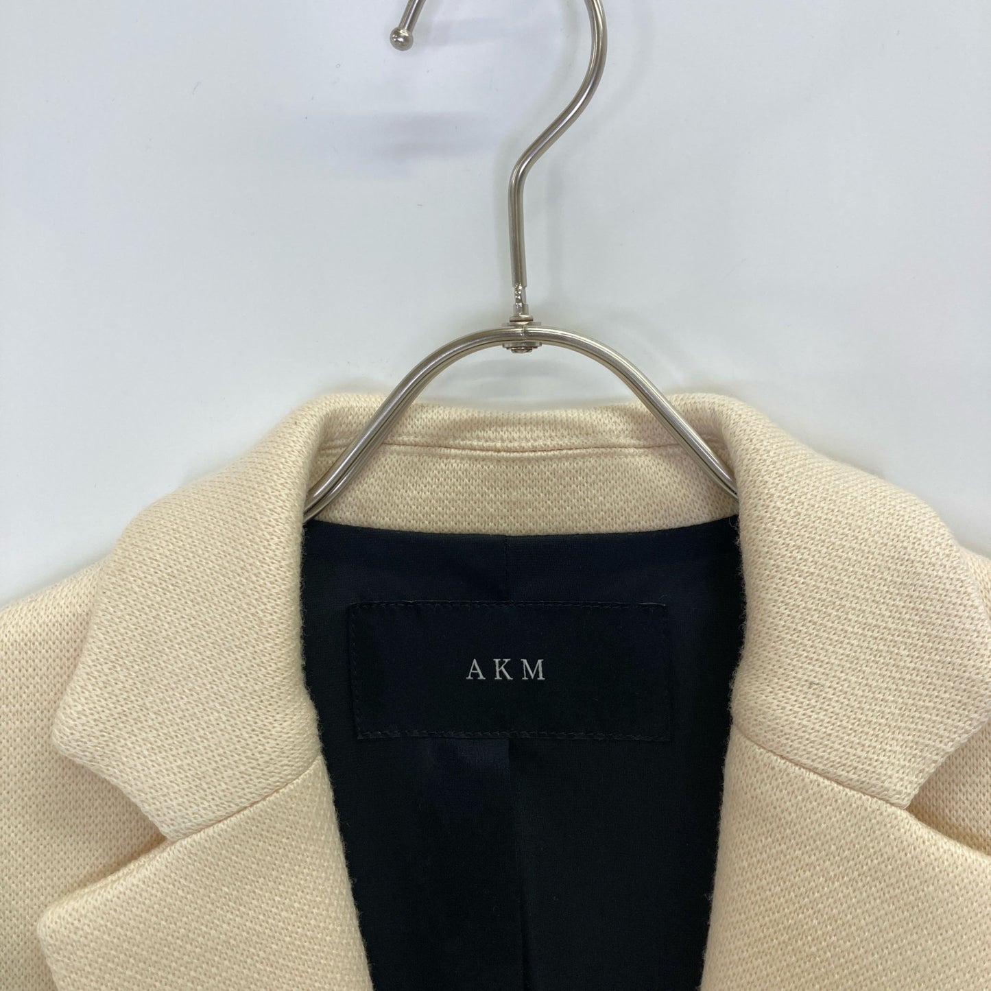 AKM エイケイエム ﾎﾜｲﾄ K070 WOL006 ｴｸｽﾄﾗﾌｧｲﾝﾒﾘﾉ ﾃｰﾗｰﾄﾞ ｼﾞｬｹｯﾄ ジャケット L