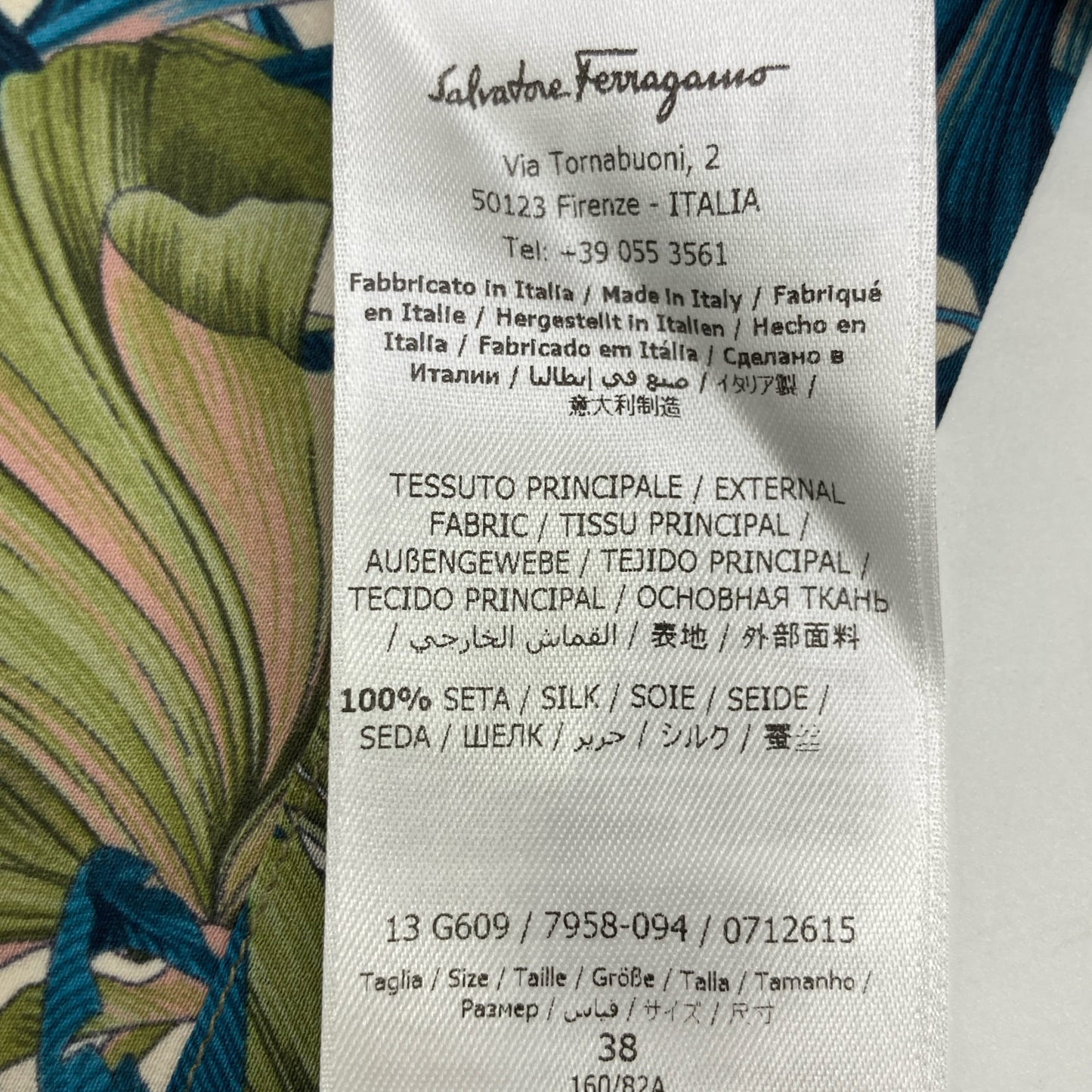 Salvatore Ferragamo サルヴァトーレフェラガモ ﾌﾞﾙｰ 7958-094 19年 ﾎﾞﾀﾆｶﾙ ｼﾙｸﾌﾟﾘﾝﾄ ｶｯﾄｿｰ トップス 38